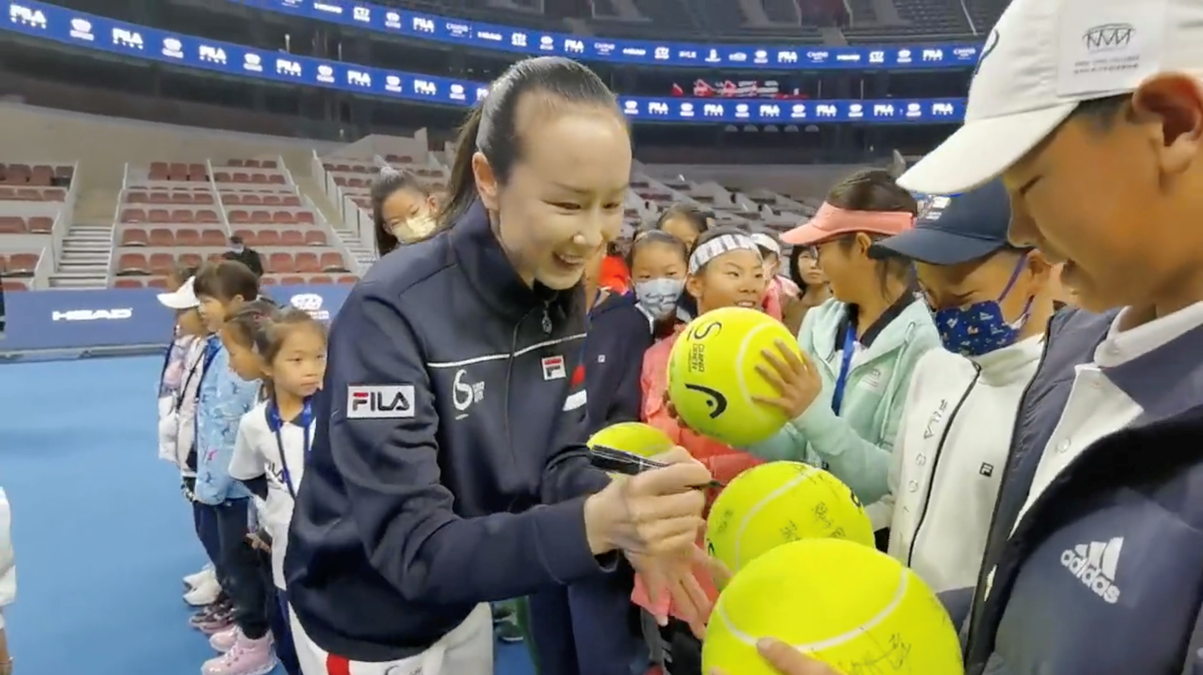 Desde la WTA todavía dudan del paradero de la ex tenista Peng Shuai (Foto: REUTERS)