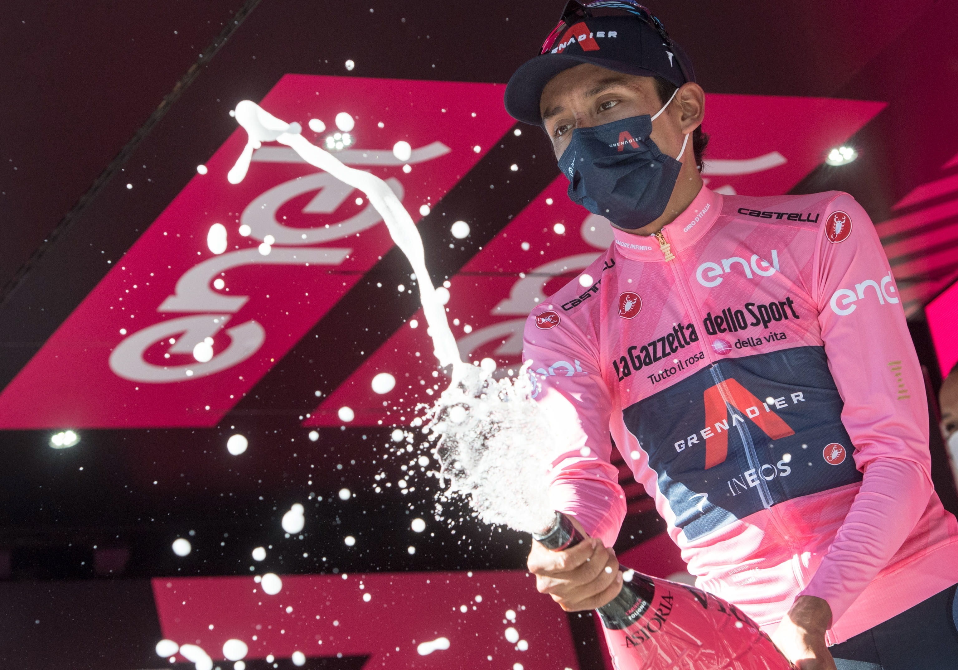 Balance positivo para los ciclistas colombianos en la primera parte del Giro de Italia. EFE/Luca Zennaro

