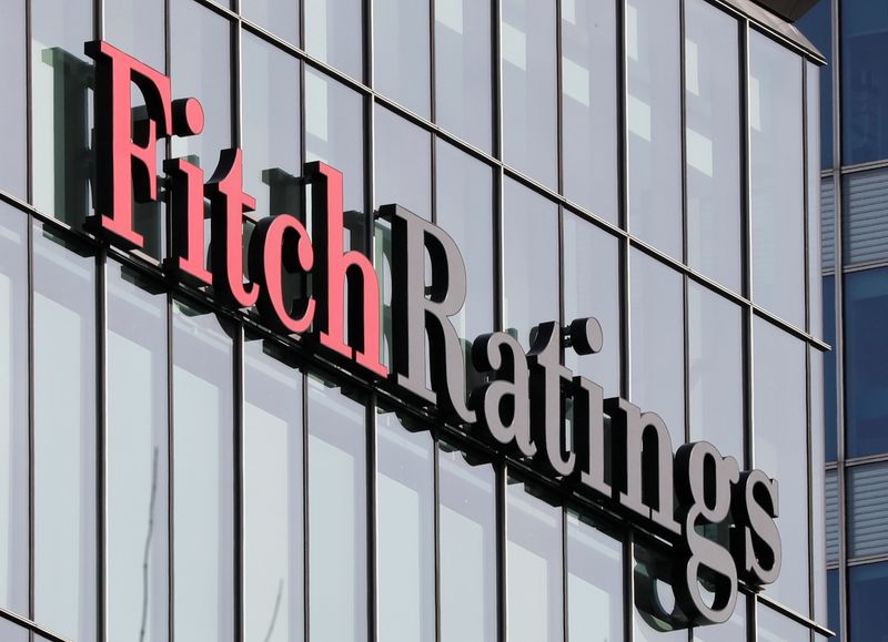 Foto de archivo. El logotipo de Fitch Ratings se ve en sus oficinas en el distrito financiero de Canary Wharf en Londres, Gran Bretaña. 3 de marzo de 2016.  REUTERS/Reinhard Krause/File Photo