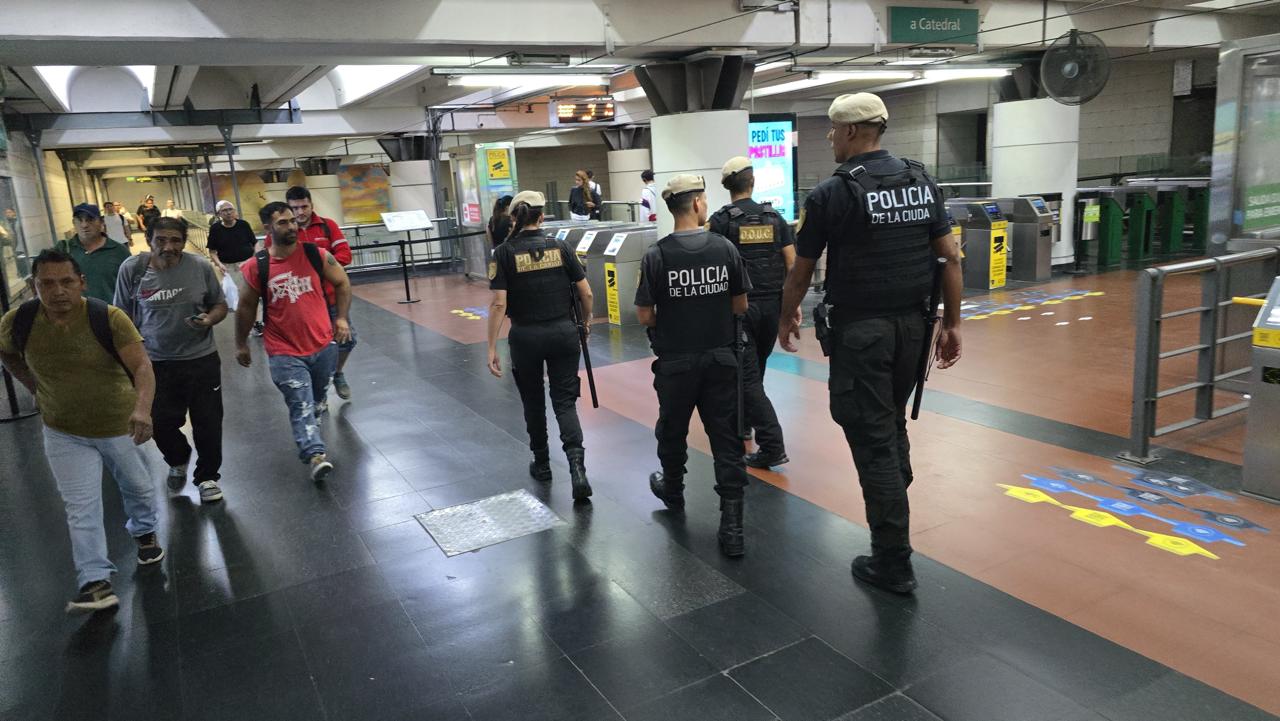 Presentaron un nuevo proyecto de ley para prohibir los celulares en las cárceles de la provincia de Buenos Aires