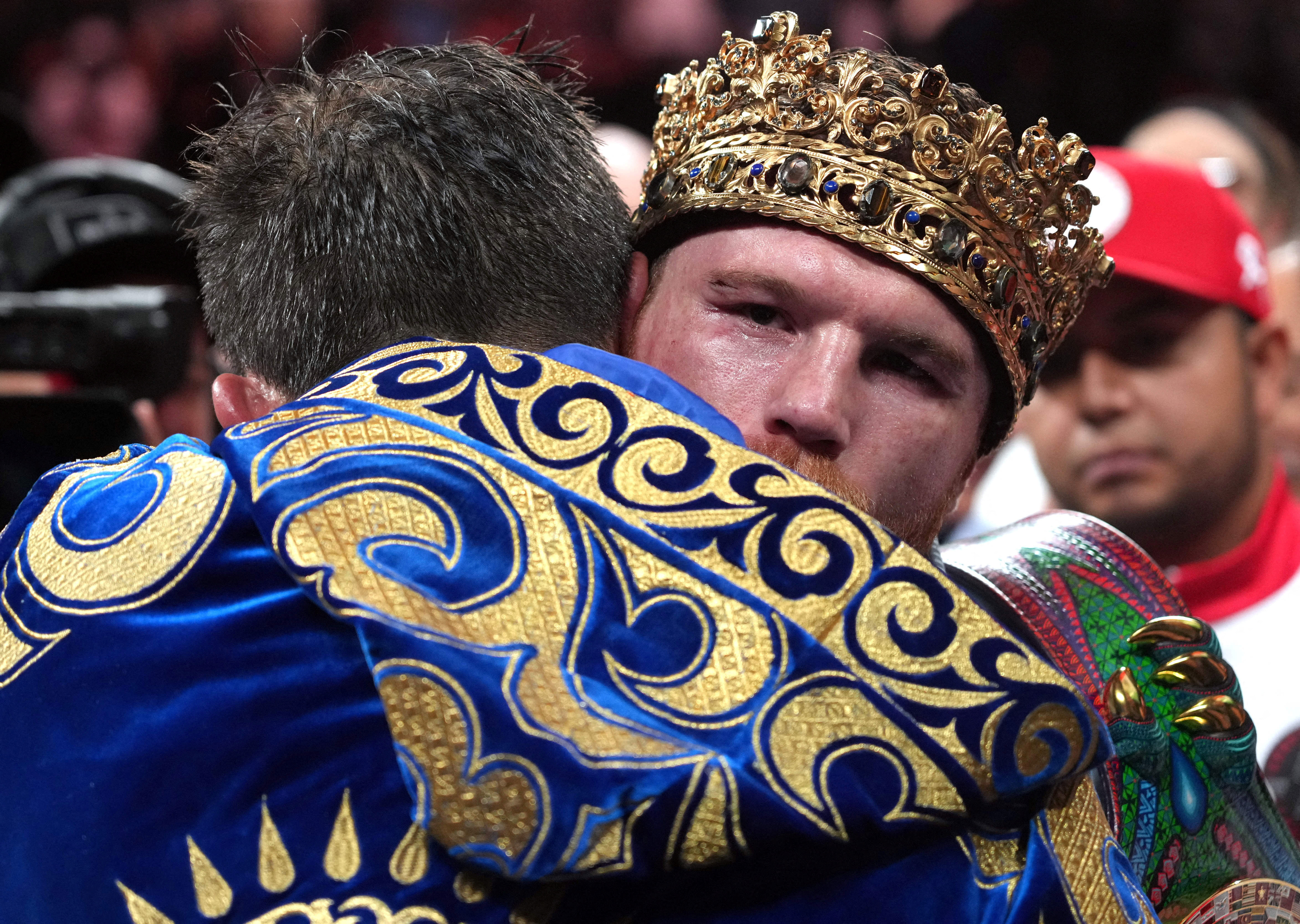 Saúl Álvarez mantuvo su corona indiscutida en las 168 libras ante Floyd Mayweather (Foto: Joe Camporeale/REUTERS)