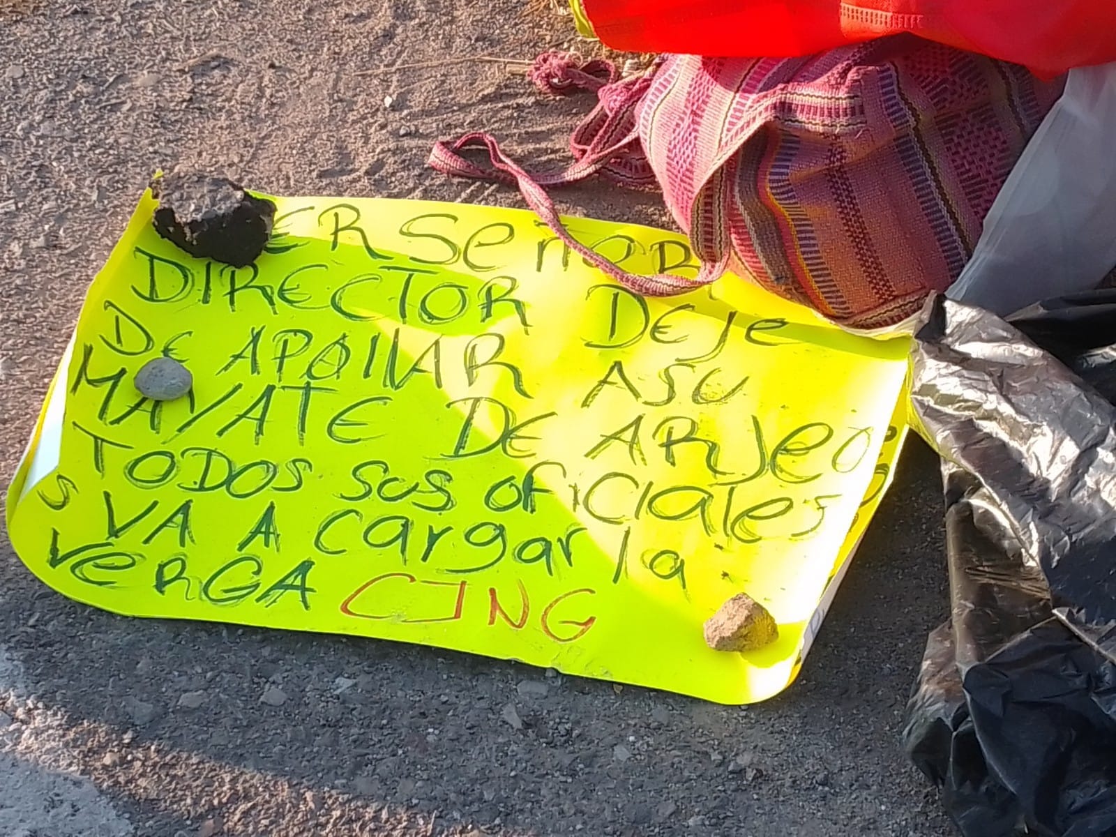 Los mensajes fueron firmados por un integrante del CJNG. (Facebook Oaxaca Capital)