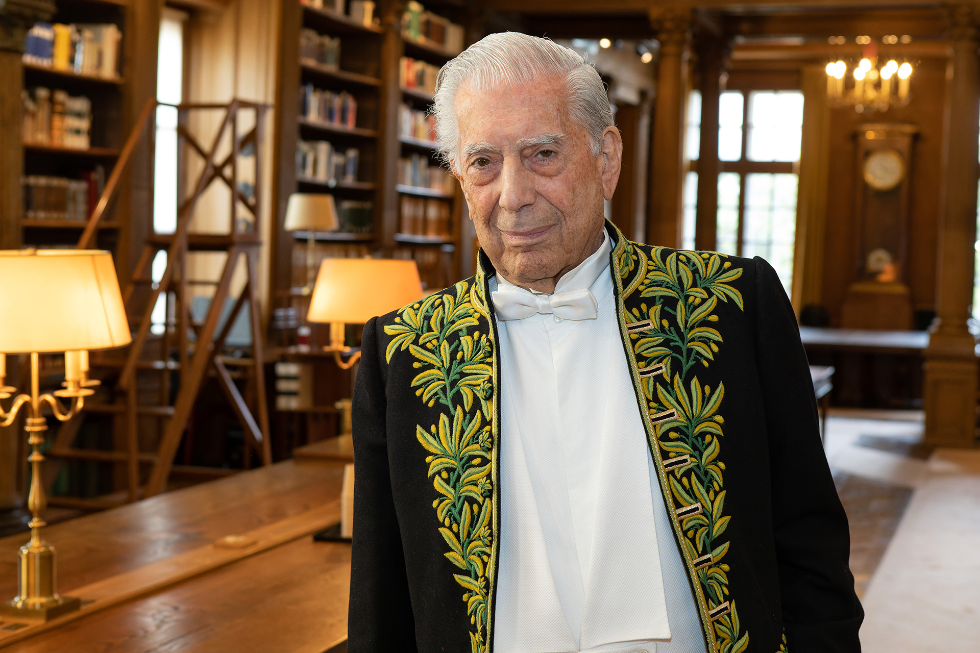 Vargas Llosa ingresó hace apenas unos meses a la Academia Francesa. Se trata de un reconocimiento muy poco frecuente para un autor en castellano, especialmente siendo latinoamericano. Crédito: Academia Francesa