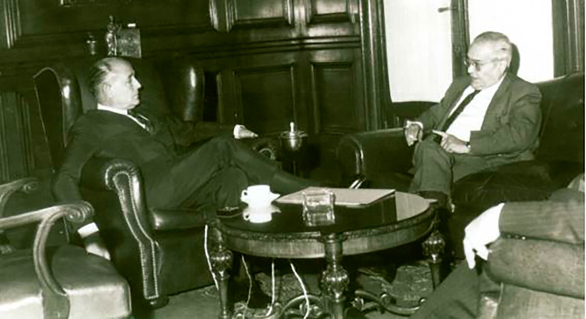 El ministro Benito Llambí con Ricardo Balbín