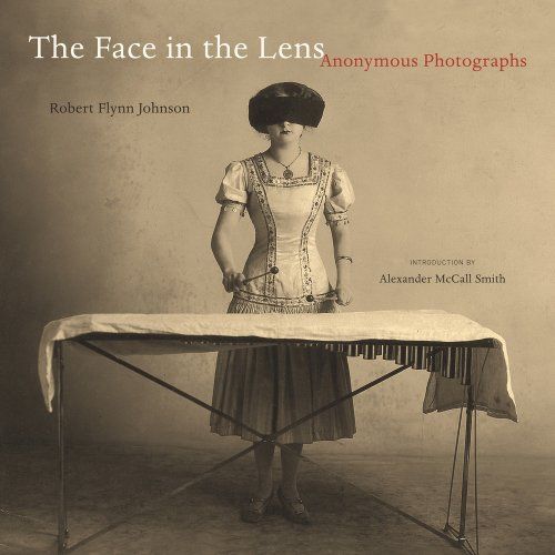 Portada del libro "The Face in the Lens", uno de los favoritos de David Lynch.