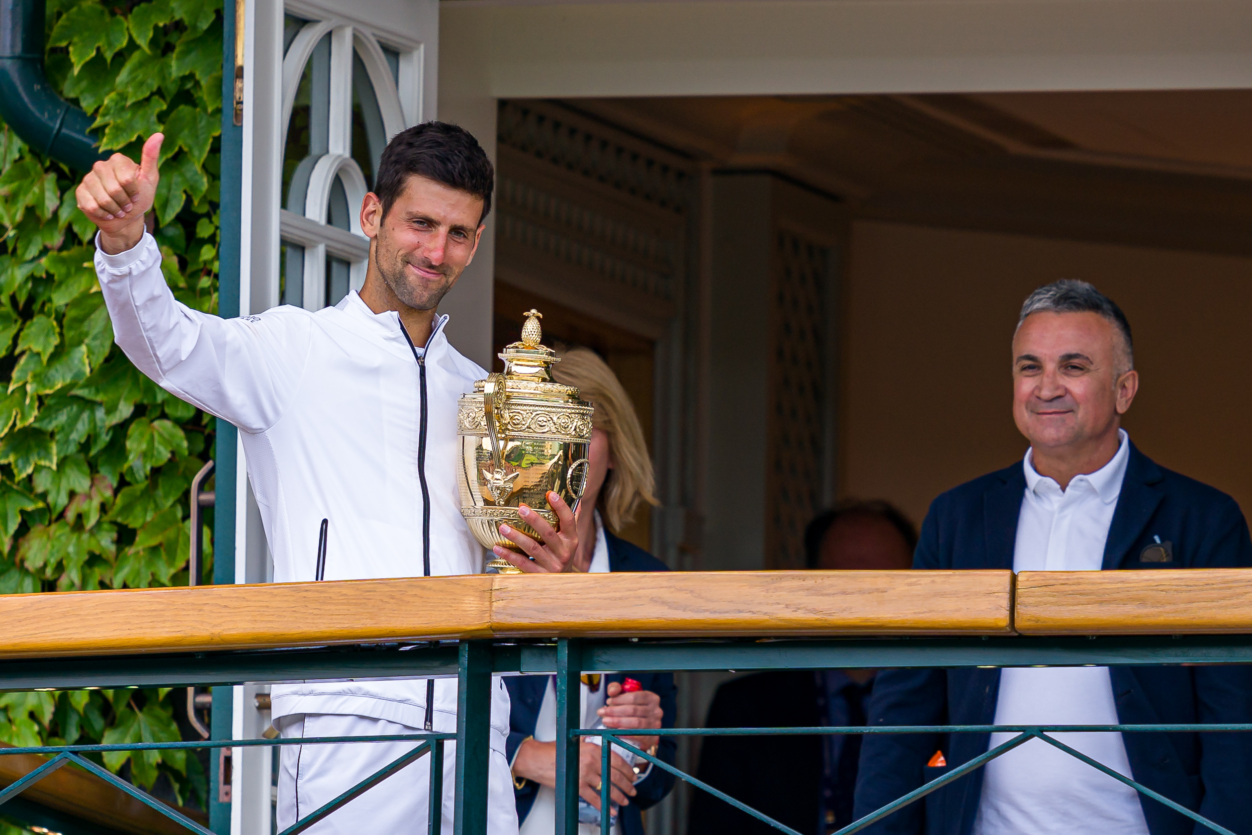 Explosivas frases del padre de Djokovic: apuntó contra la “oligarquía” y  dijo que su hijo “es el Espartaco del nuevo mundo” - Infobae