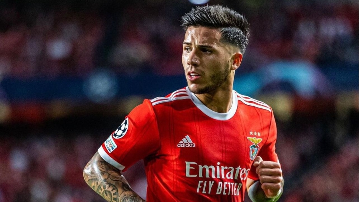 Enzo Fernández leaves Benfica after being acquired by Chelsea