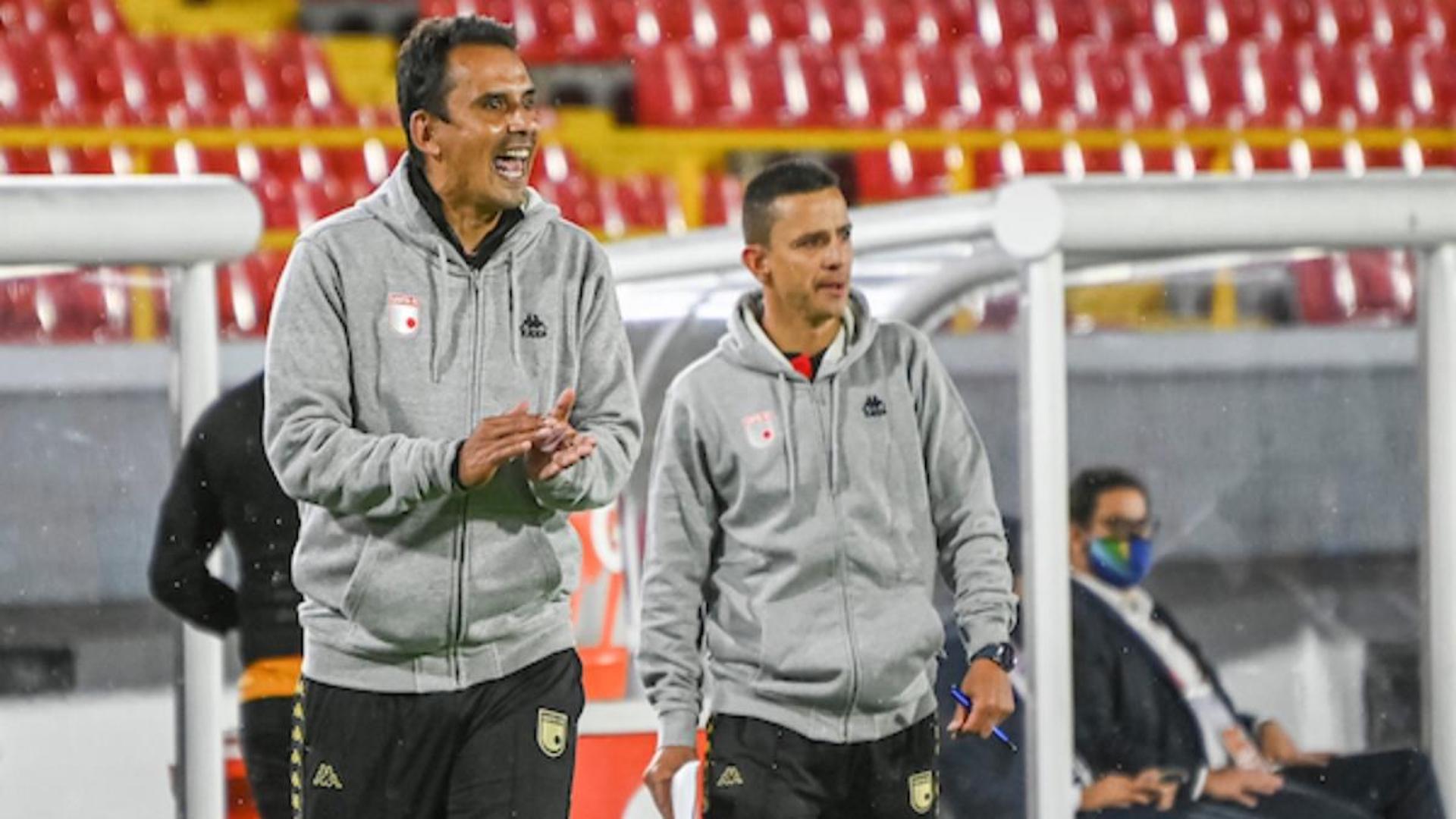Grigori Méndez celebró el título de la Superliga 2021 con Independiente Santa Fe, pero su irregularidad en la Liga BetPlay II 2021 lo dejarían por fuera del conjunto cardenal