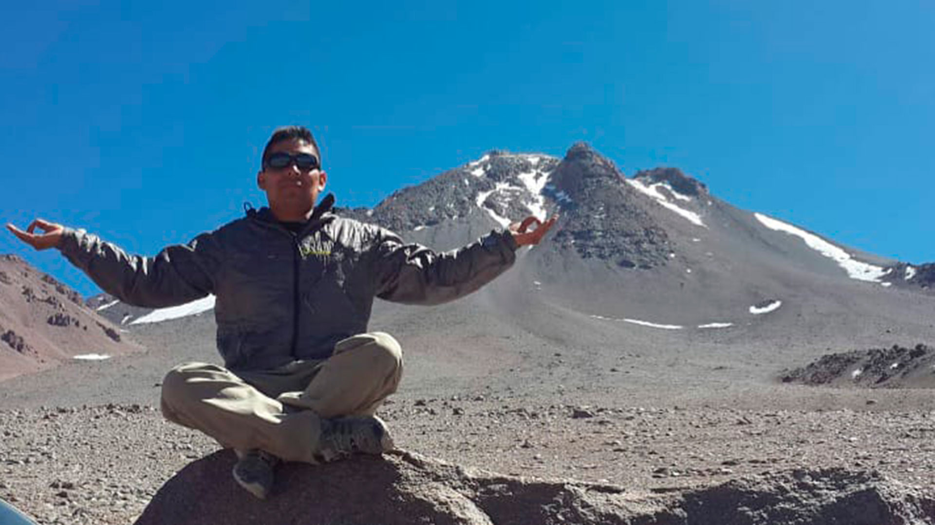 Jaime Soriano contagia a los más chicos su amor por las montañas y la naturaleza