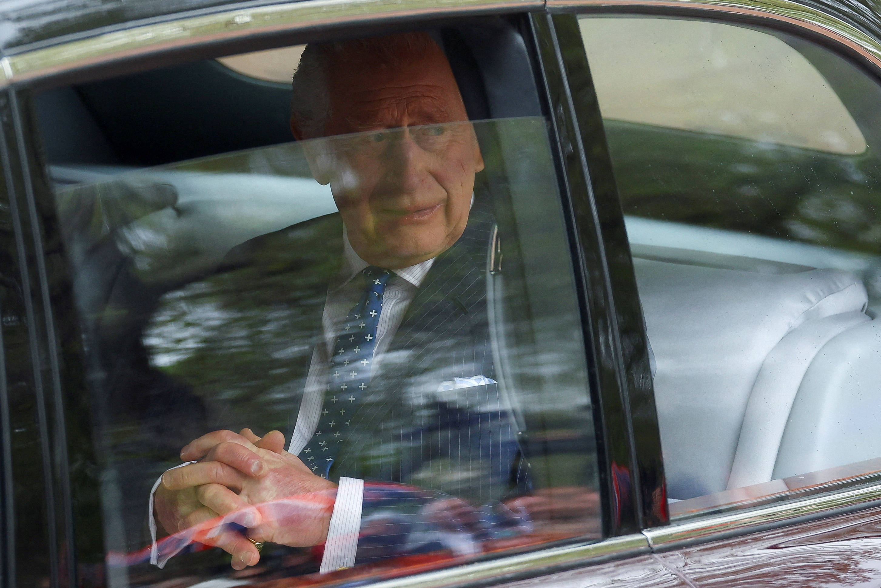El Rey Carlos III ingresó al Palacio de Buckingham antes de la procesión por las calles de Londres. (REUTERS)