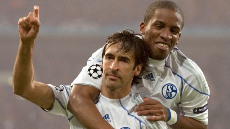 Jefferson Farfán bildet mit Raúl Gonzales (Marca) ein großartiges Duo.