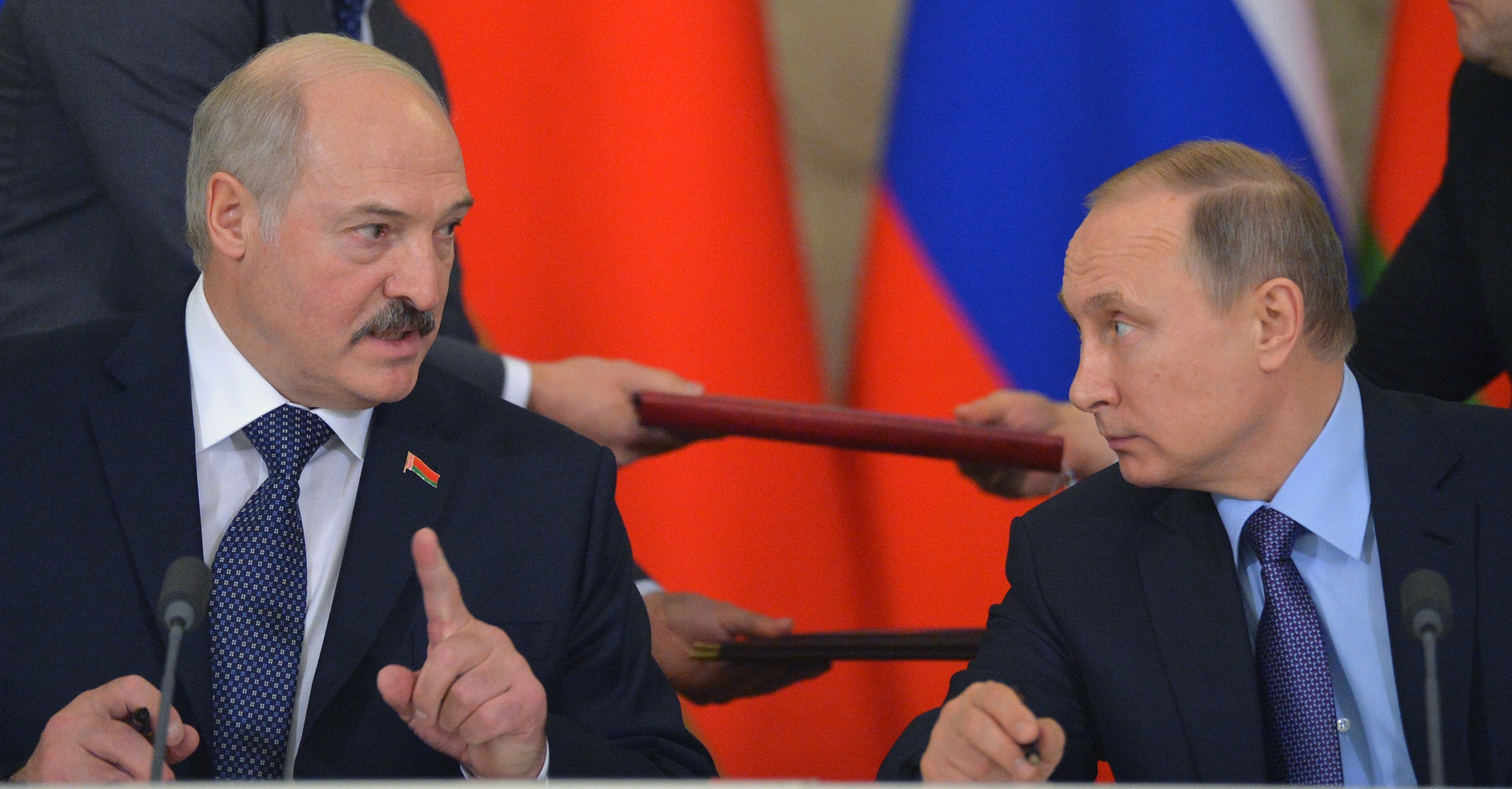 El dictador bielorruso Alexander Lukashenko se aferra a su alianza con Vladimir Putin y amenaza a Ucrania y Occidente (EFE)
