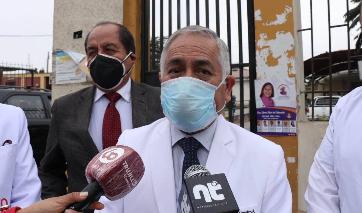 El decano del Colegio Médico aseguró que prohibir fiestas y eventos por COVID-19 "sería un retroceso" y no se acatará. Foto: Manuel Arselles