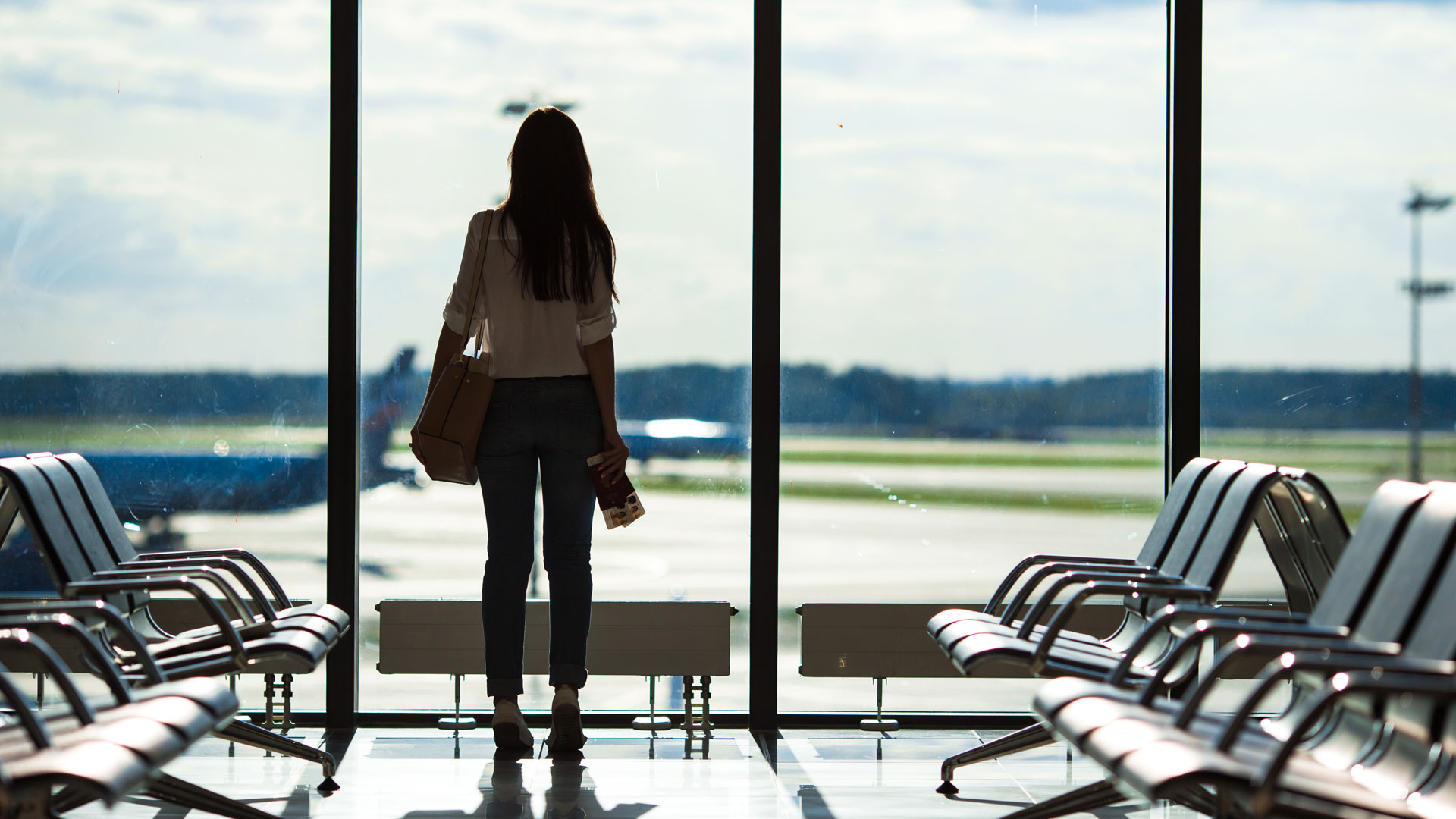 El miedo a volar puede ser muy abrumador para quienes desean viajar a visitar familiares, disfrutar de unas vacaciones o necesitan viajar por trabajo (iStock)