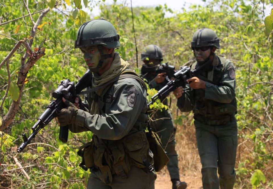 Militares del componente Ejercito venezolano en una actividad de campo