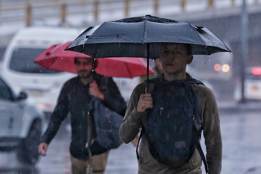 Imagen de las fuertes precipitaciones que se presentaron en Bogotá durante la temporada invernal de 2020. Foto: Colprensa - Camila Diaz.