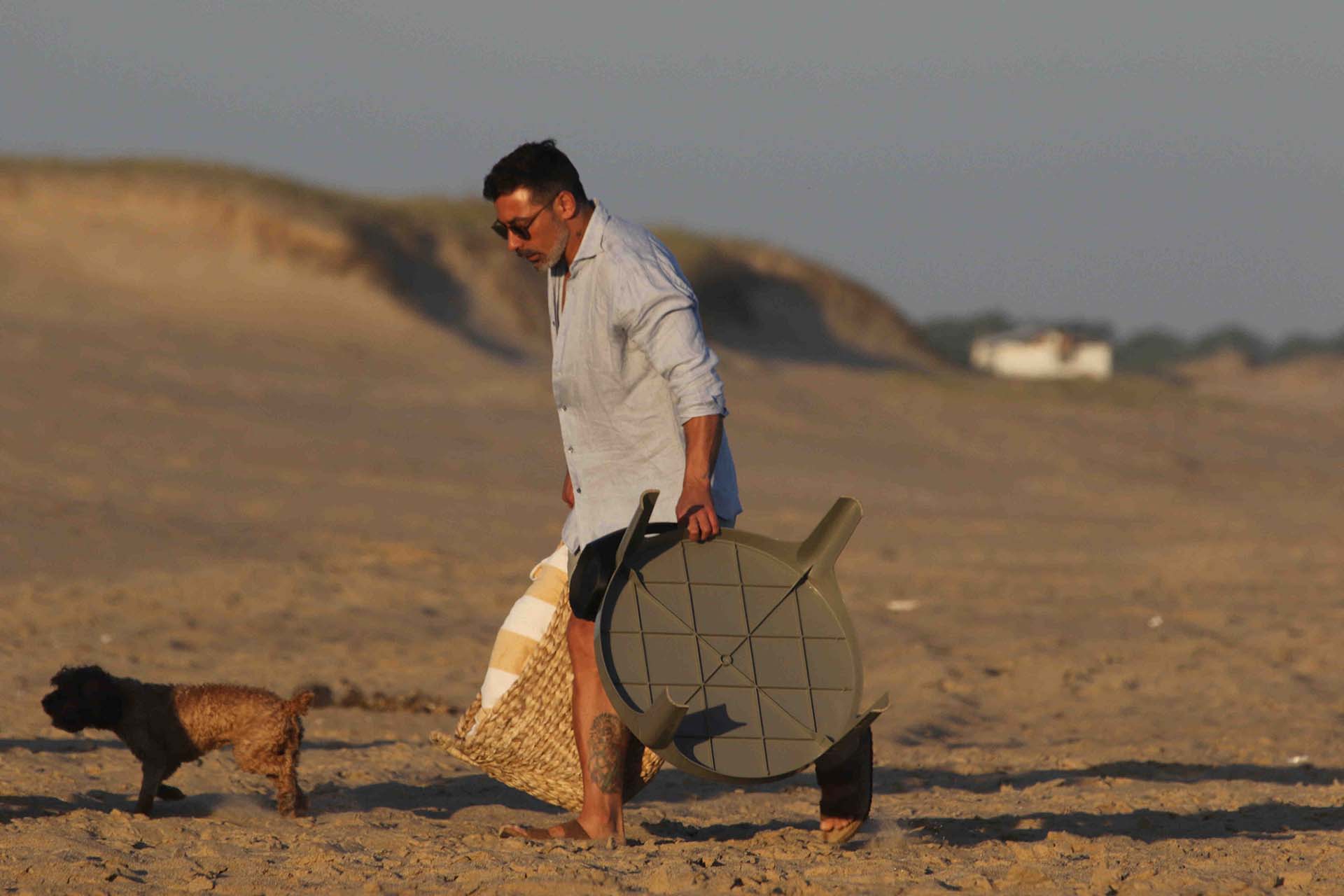 Lavezzi disfruta de las playas de Punta del Este junto a su pareja y amigos (RS Fotos)