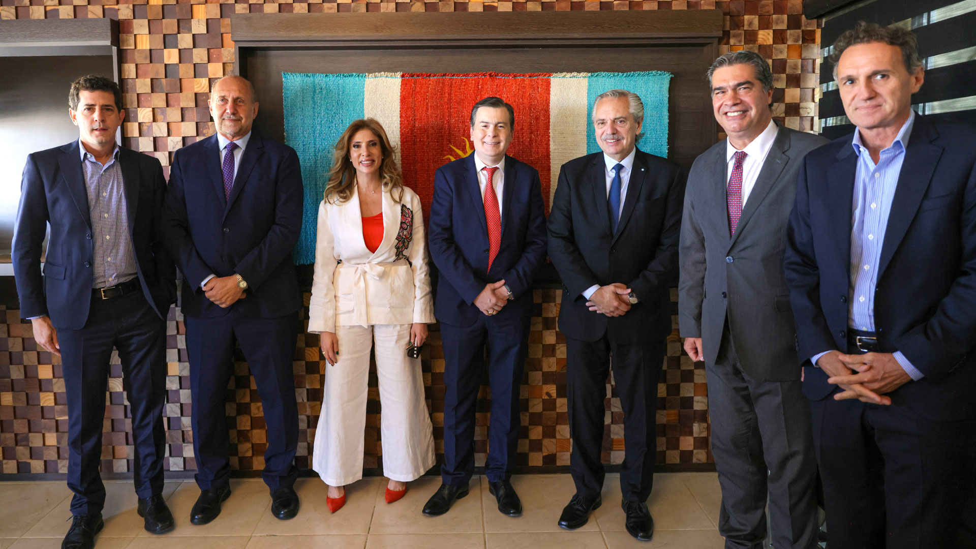 Coparticipación: por ahora sin éxito, Alberto Fernández insiste en lograr el respaldo de los gobernadores
