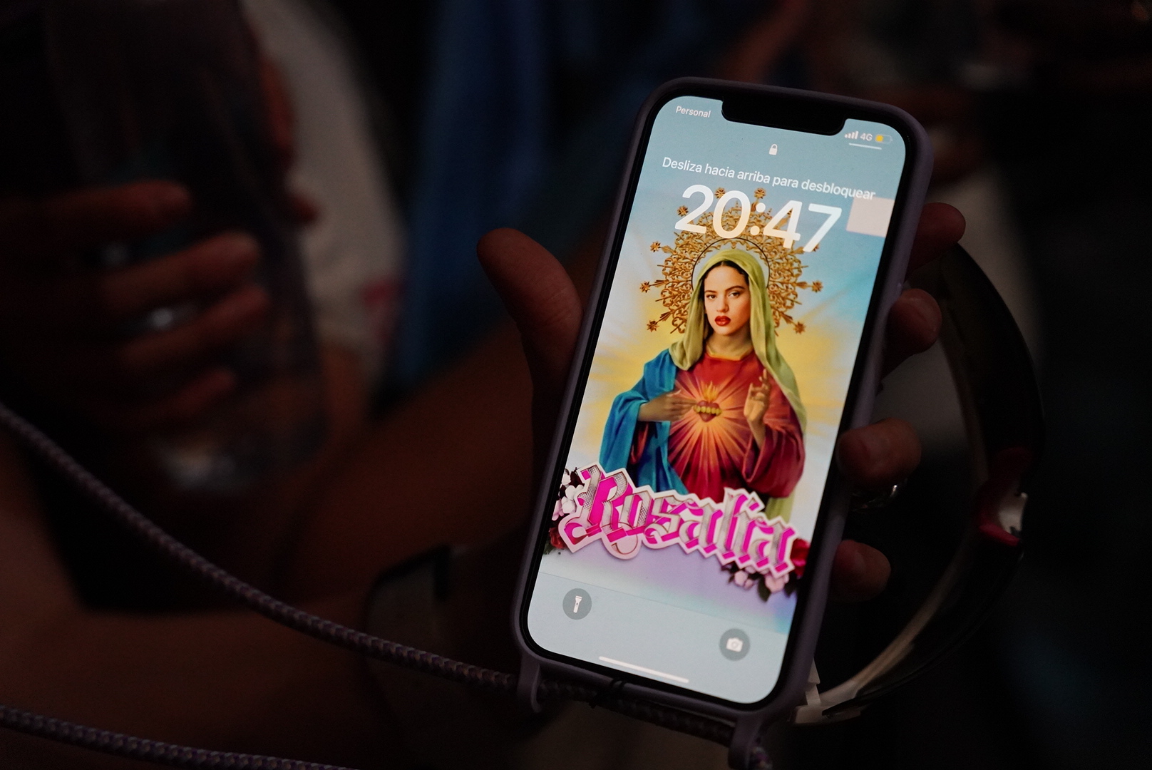 ¿Cuánto falta para que empiece? Rosalía, presente en cada accesorio de sus fans