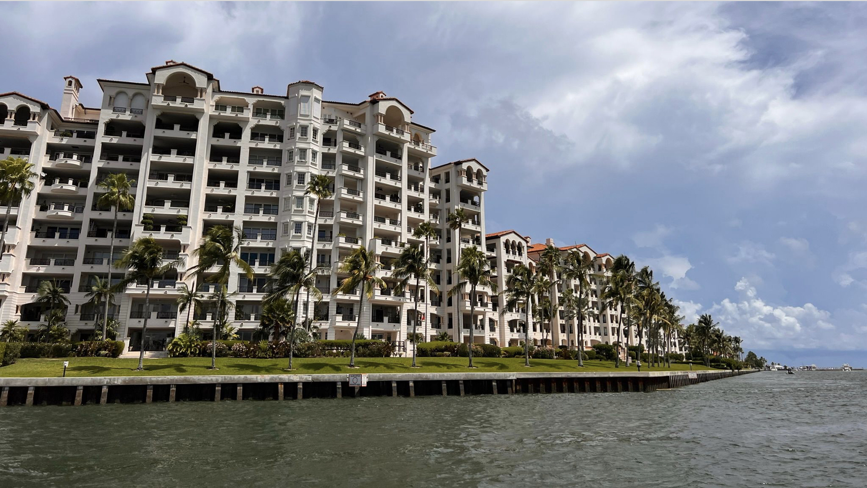 The exclusive paradise of Fisher Island, where luxury and distinction are found in every corner.  (Photo Opy Morales)