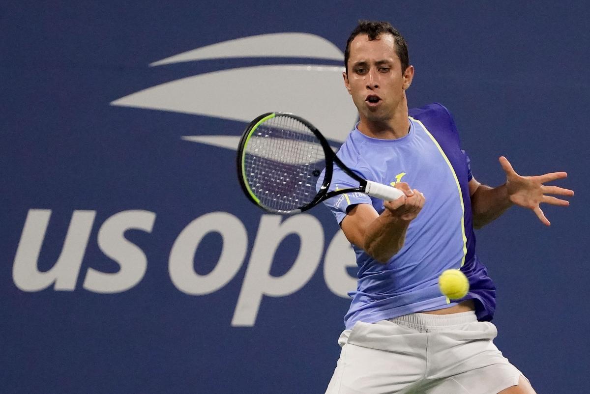 Daniel Galán se retira de su primer partido del 2023 con molestias físicas  - Infobae