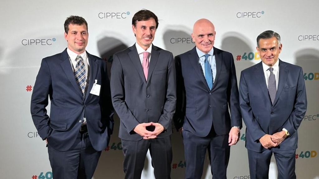 Yamil Santoro, Roberto García Moritán, José Luis Espert y Luis Rosales, en la cena del CIPPEC