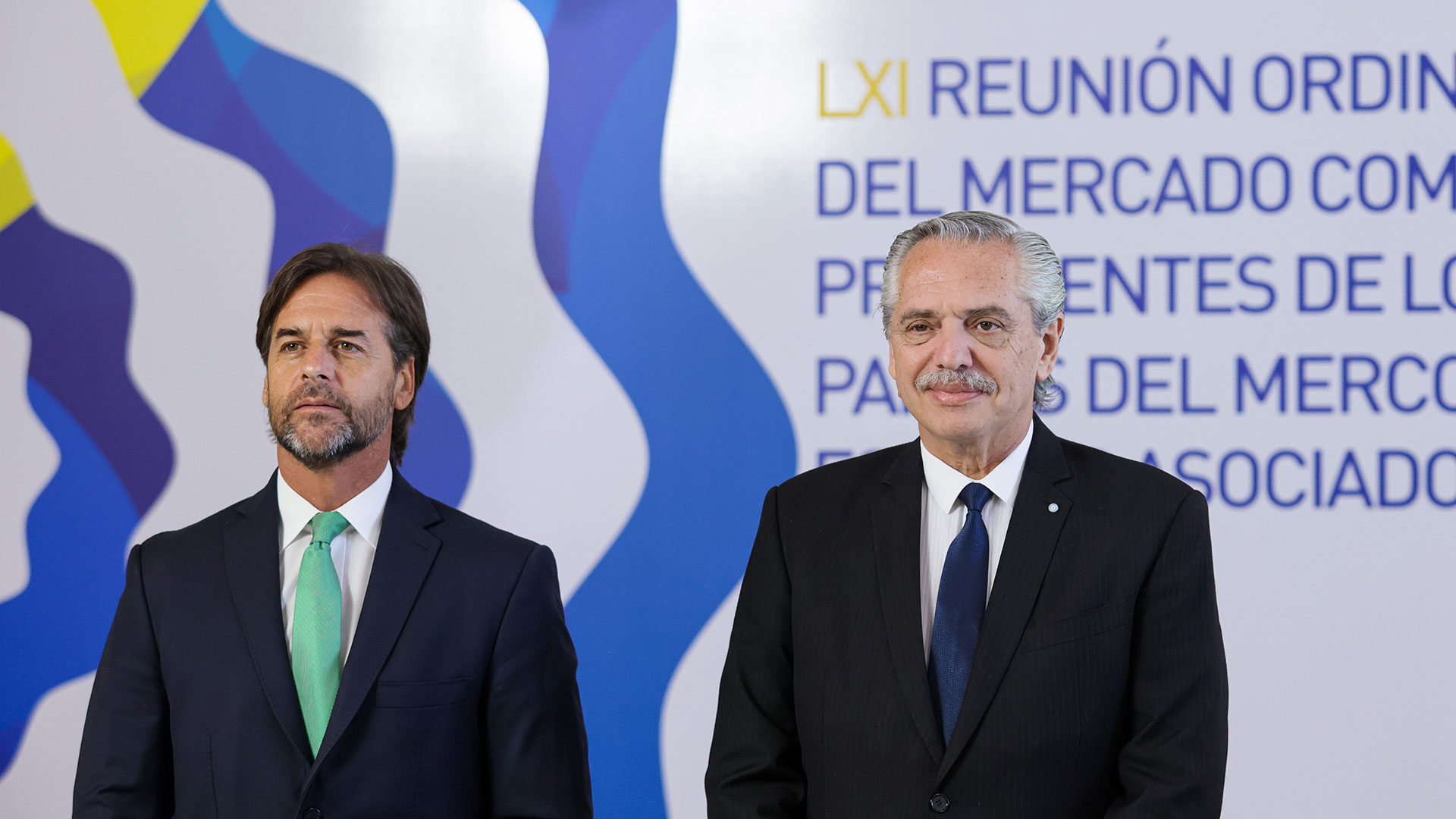 Luis Lacalle Pou y Alberto Fernández durante una cumbre de presidentes del Mercosur (imagen de archivo - Presidencia)