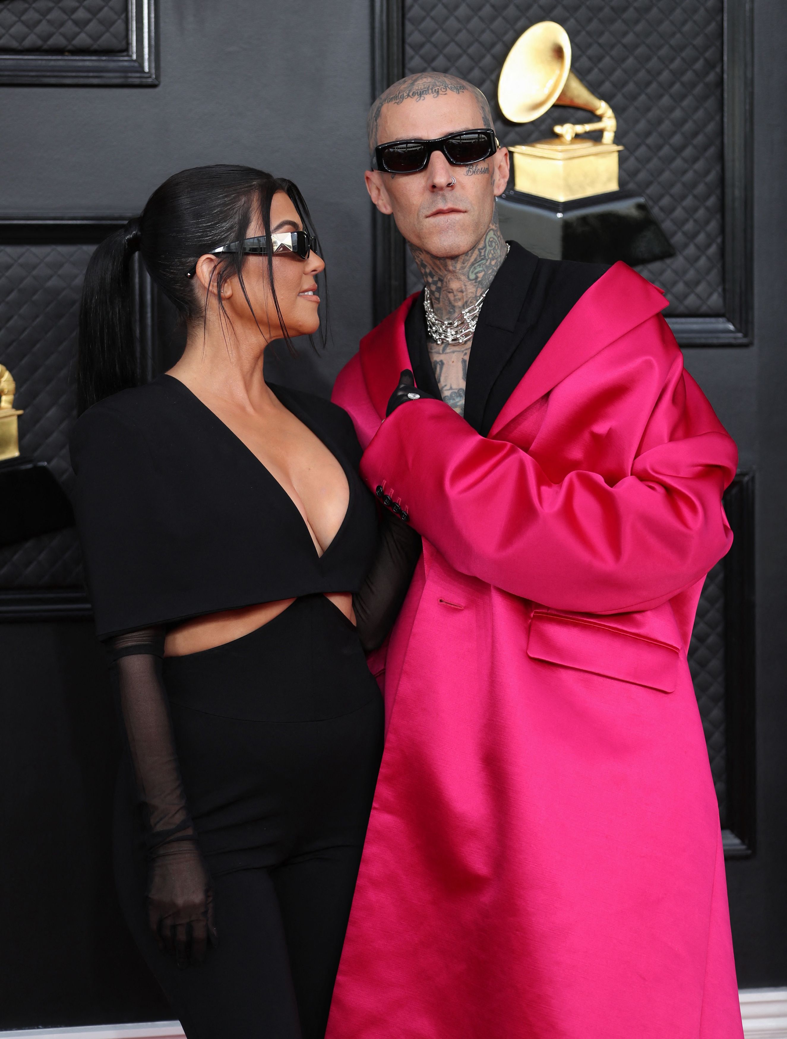 Kourtney Kardashian y Travis Barker (REUTERS/Maria Alejandra Cardona)