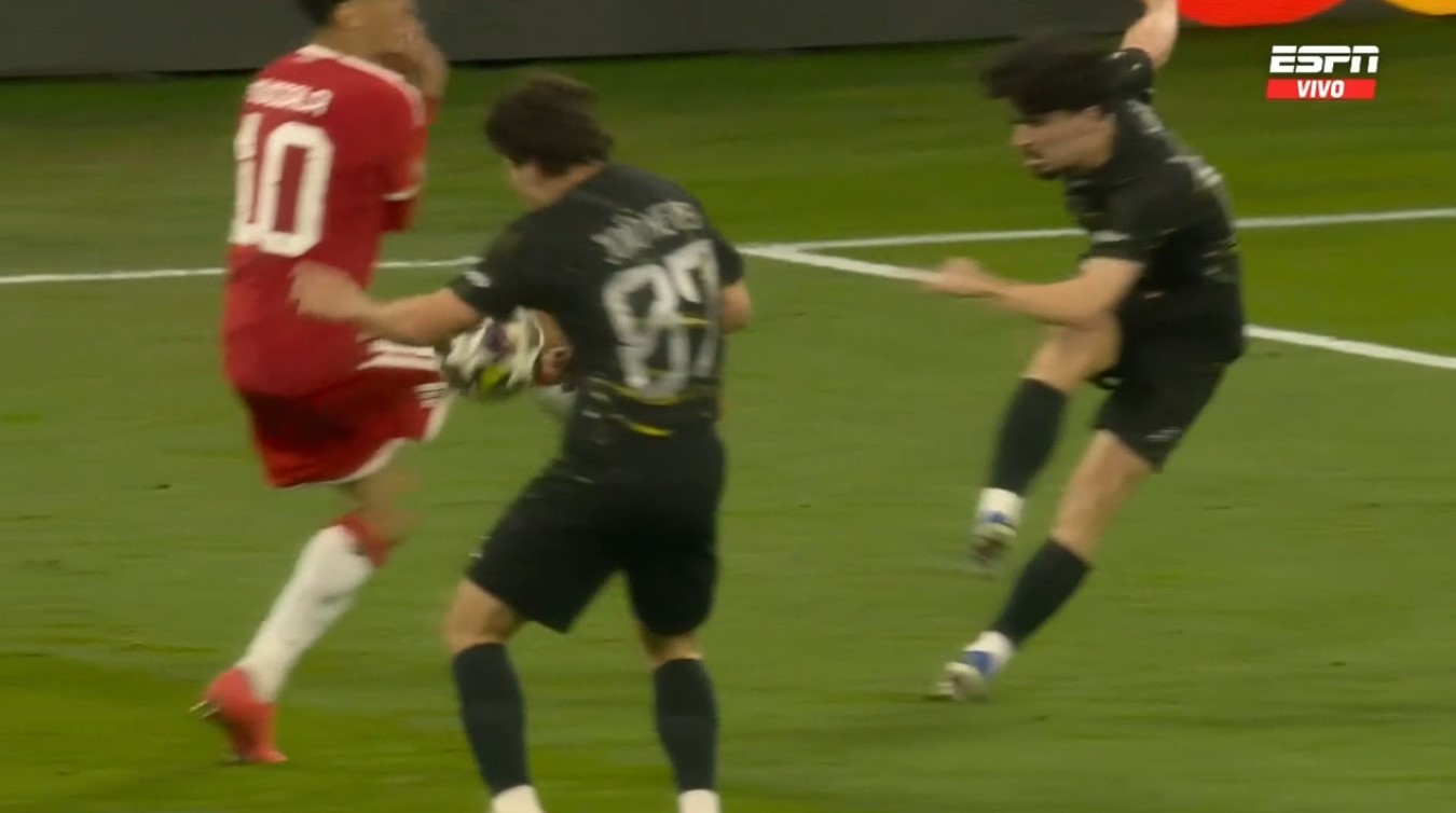 La lupa sobre la jugada que pudo haber cambiado la semi de la Champions: el penal que reclam&oacute; el Bayern M&uacute;nich ante PSG