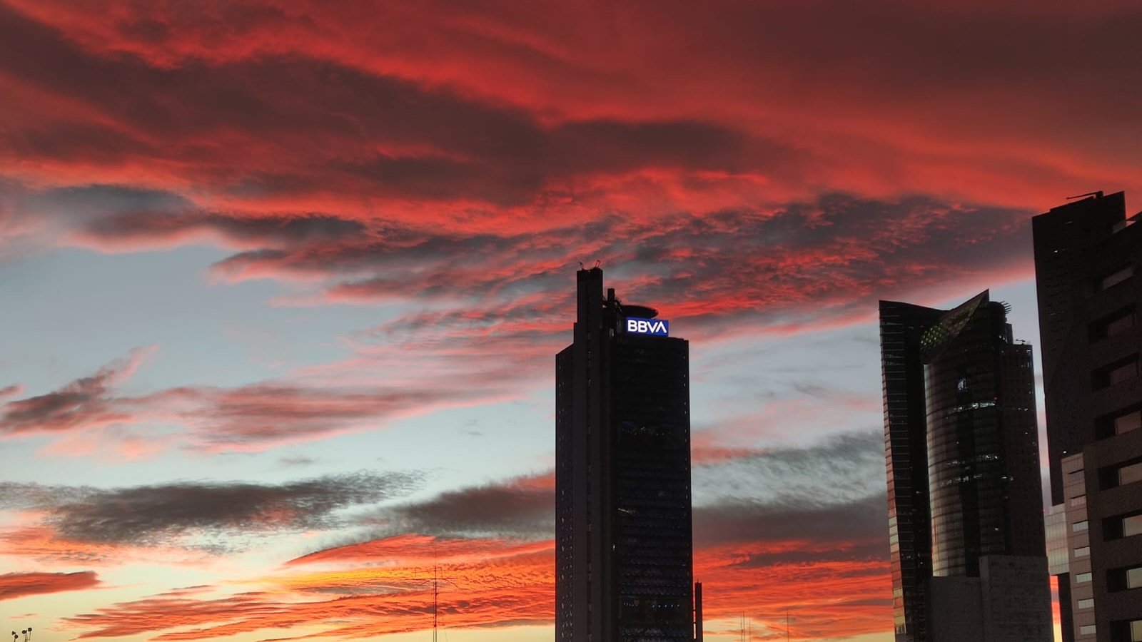 Atardecer Rojo Llamativo 612 Mil Resultados De Imágenes, Fotos De