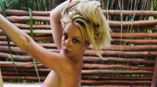 La cantante posó desnuda tras la resolución que dictó que su padre no será más su tutor (Foto: Instagram/@britneyspears)