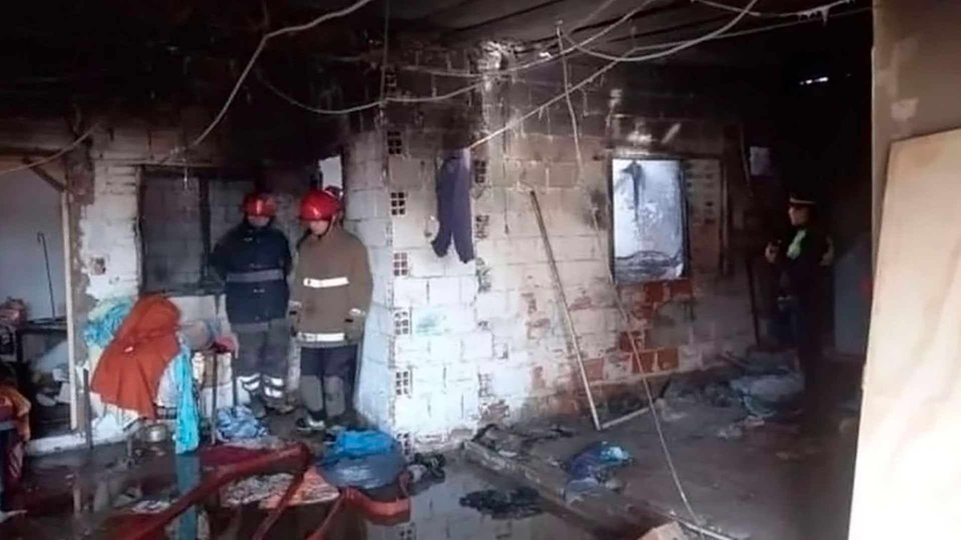 Dos nenes de 2 y 4 años fallecieron tras quedar atrapados en un incendio en Tucumán
