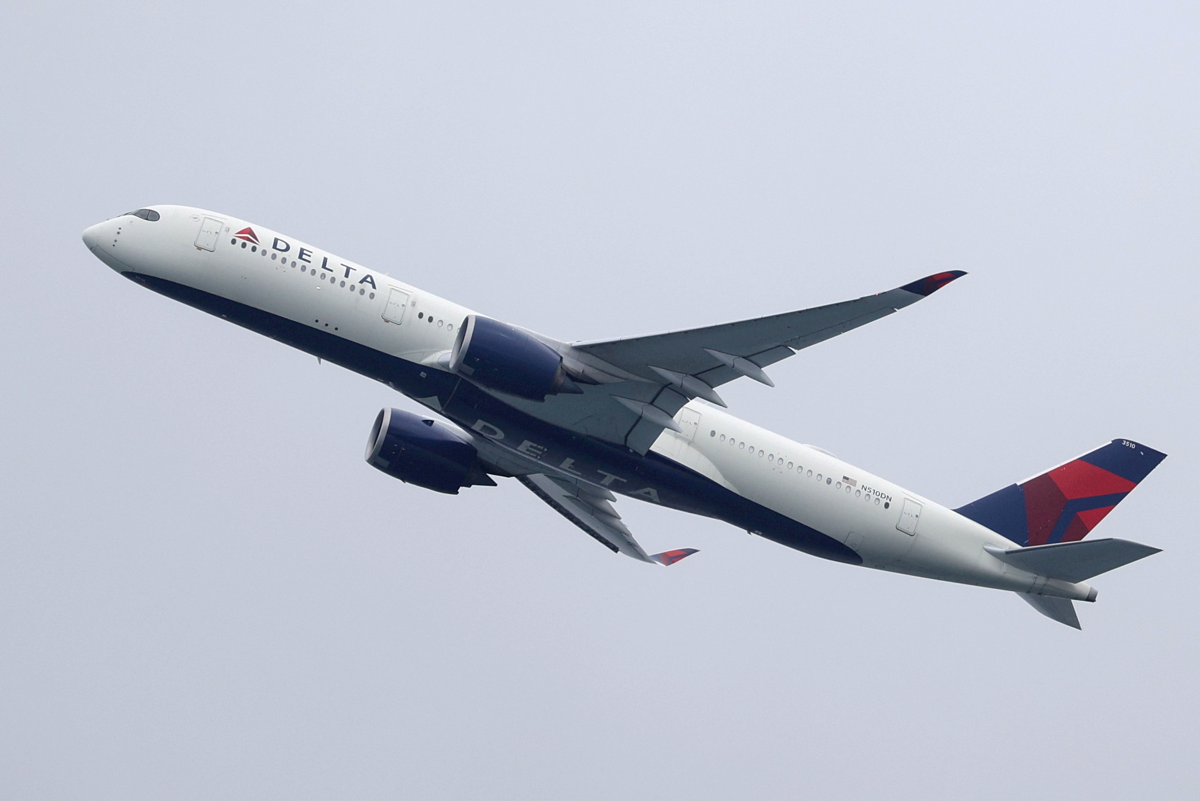 Delta cuenta con un vuelo por día entre Atlanta y Ezeiza. (REUTERS/Loren Elliott/File Photo)