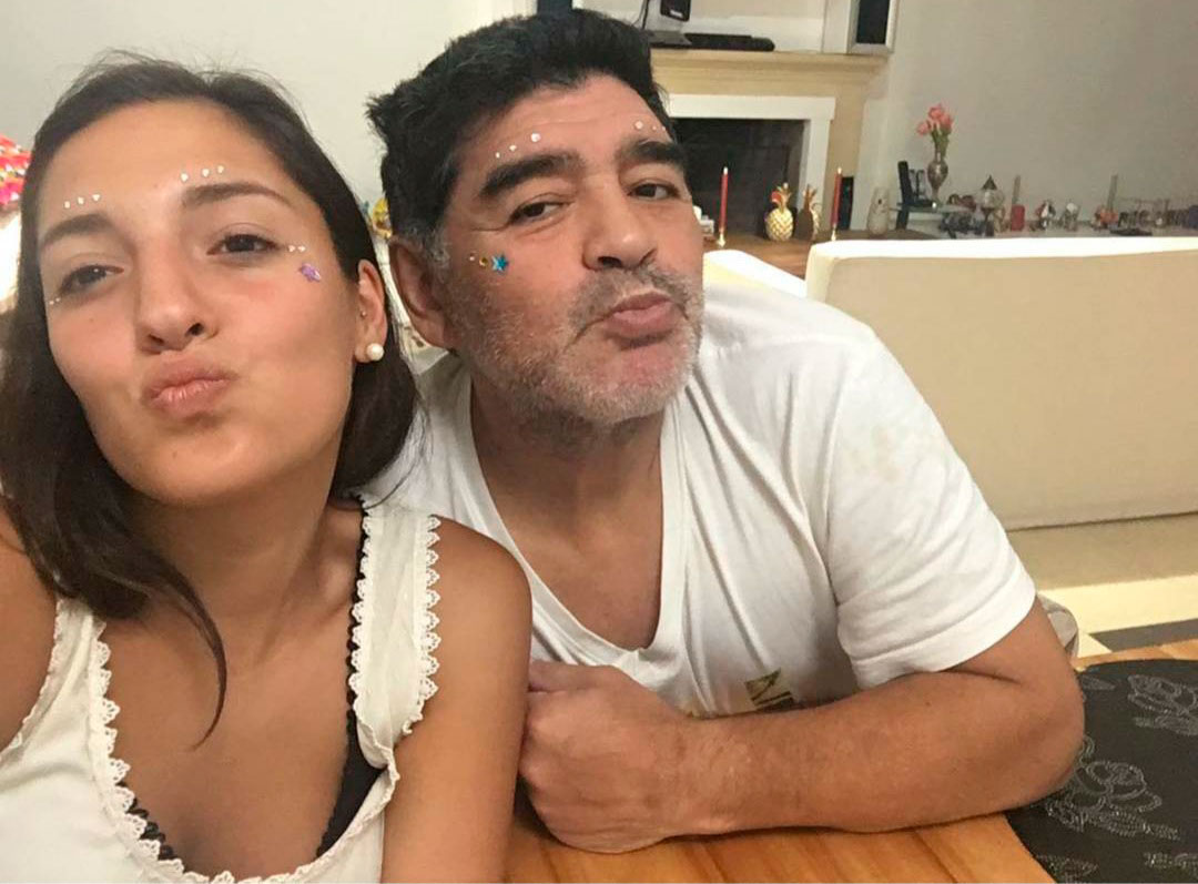 Jana y su papá, Diego Maradona (Foto: Instagram)