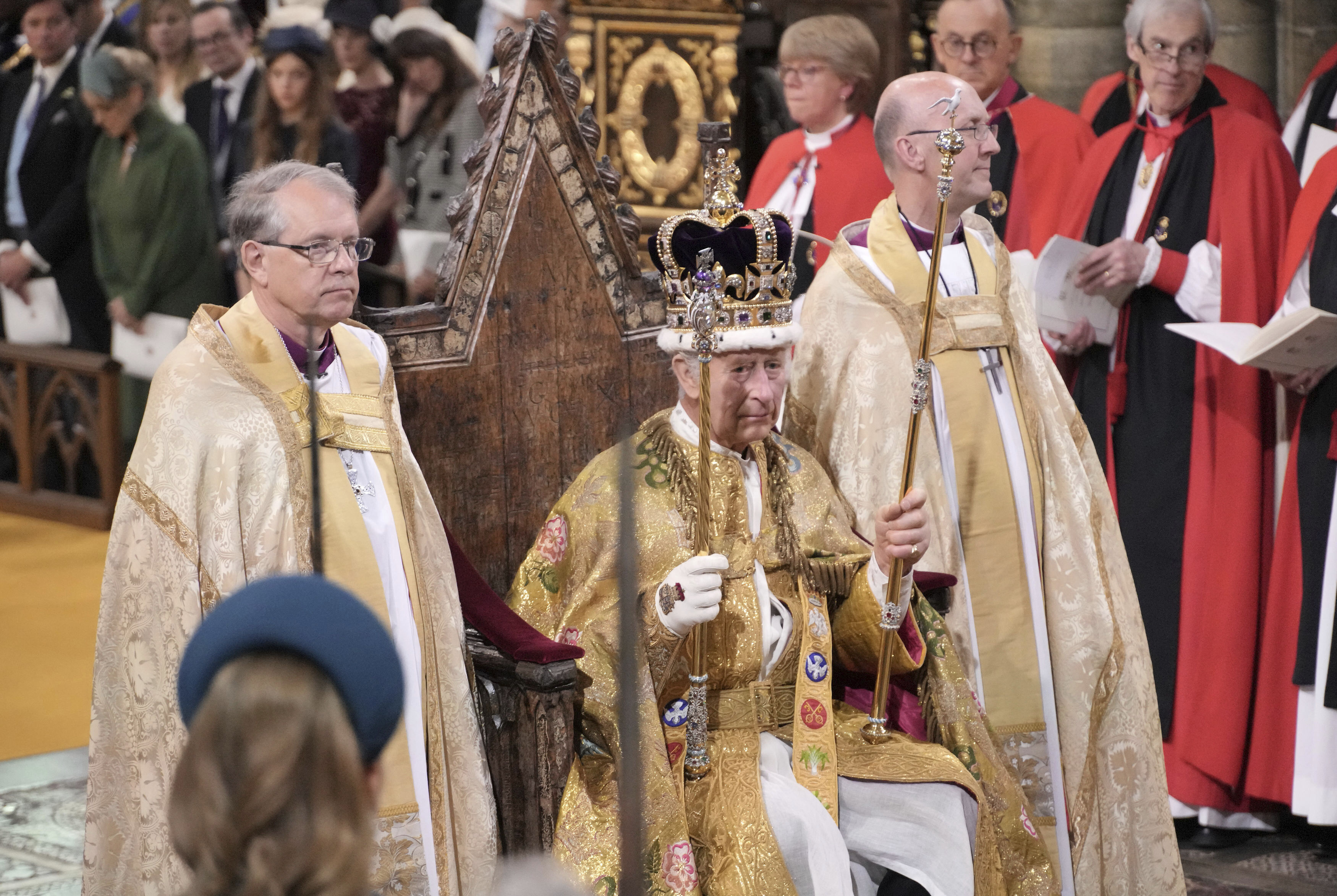 El momento de la coronación de Carlos III (Jonathan Brady/Pool Photo via AP)