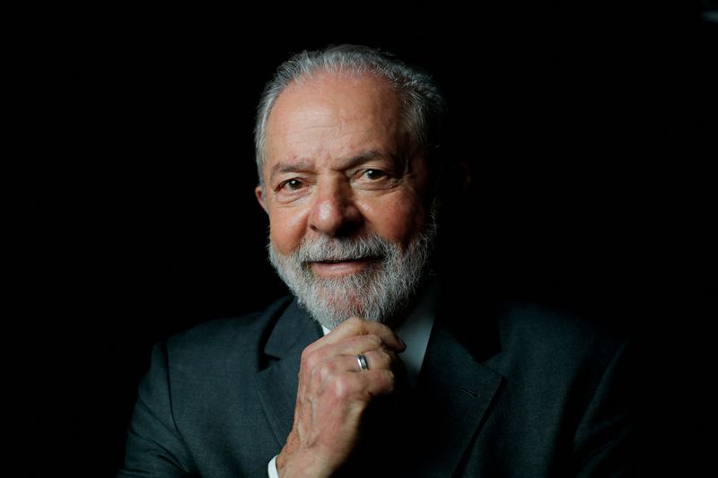 El ex presidente de brasileño Luiz Inácio Lula da Silva lidera los sondeos (REUTERS/Amanda Perobelli)