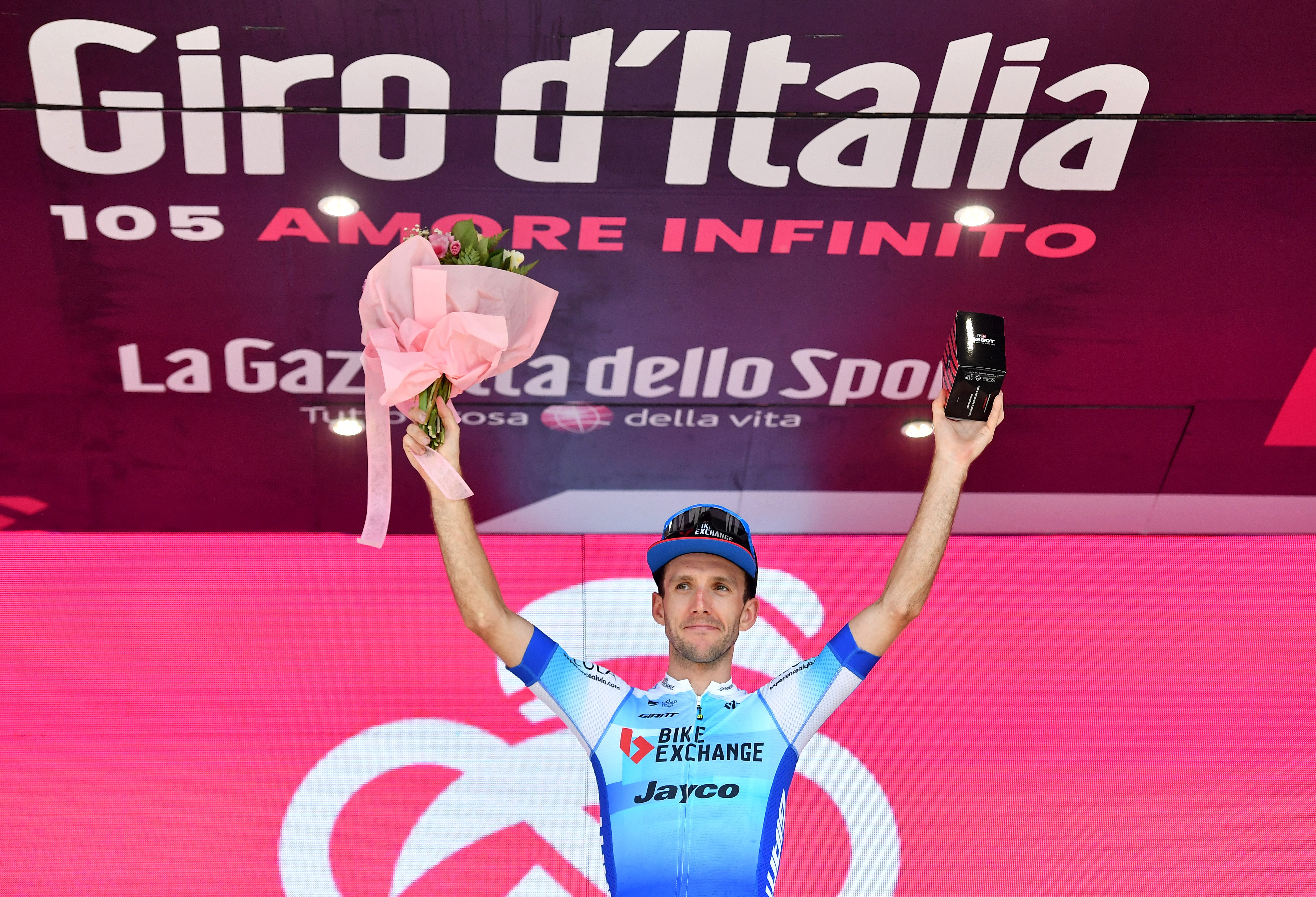 Giro de Italia: Yates gana la etapa 14 y Richard Carapaz viste la ‘maglia rosa’