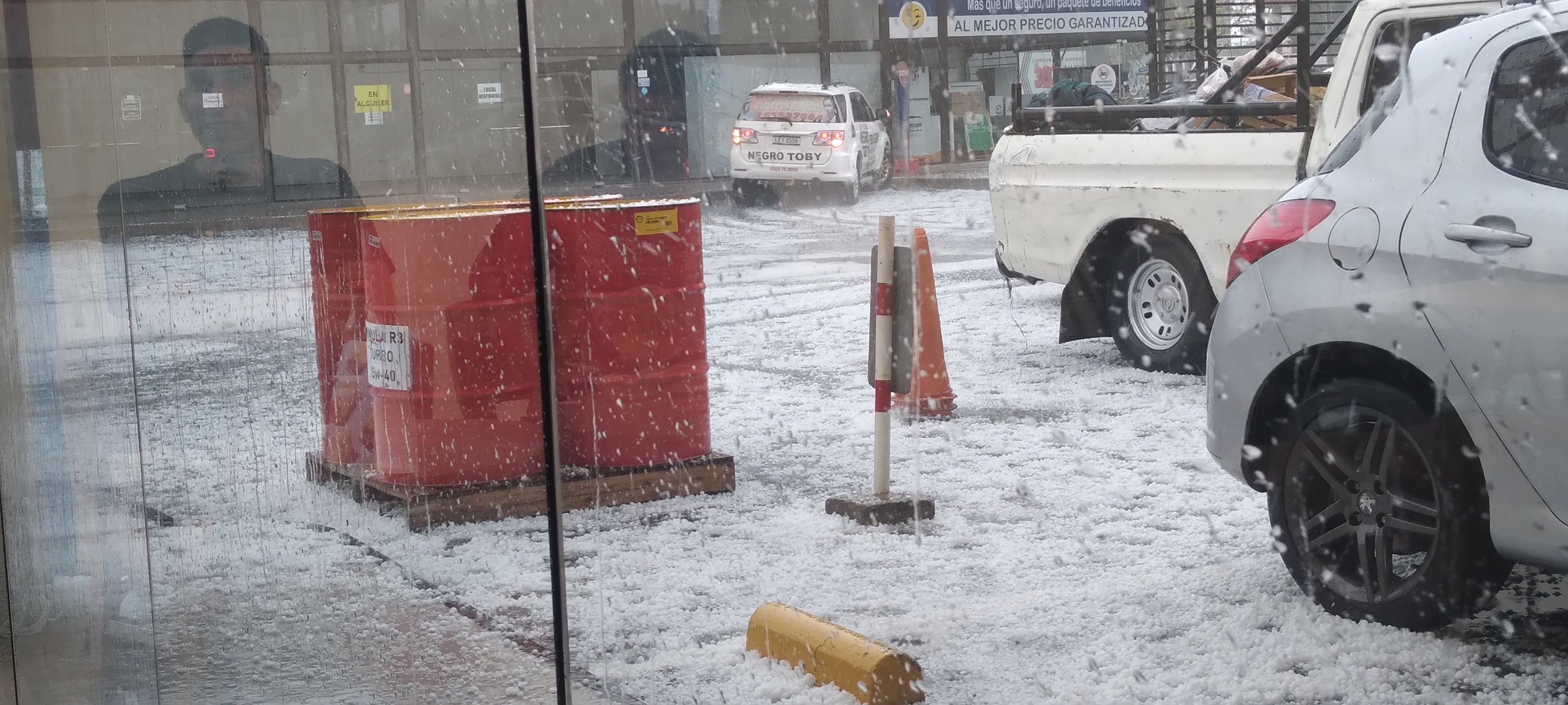 Tras la fuerte granizada que provocó daños e inundaciones en Córdoba, activaron un alerta meteorológica para el domingo