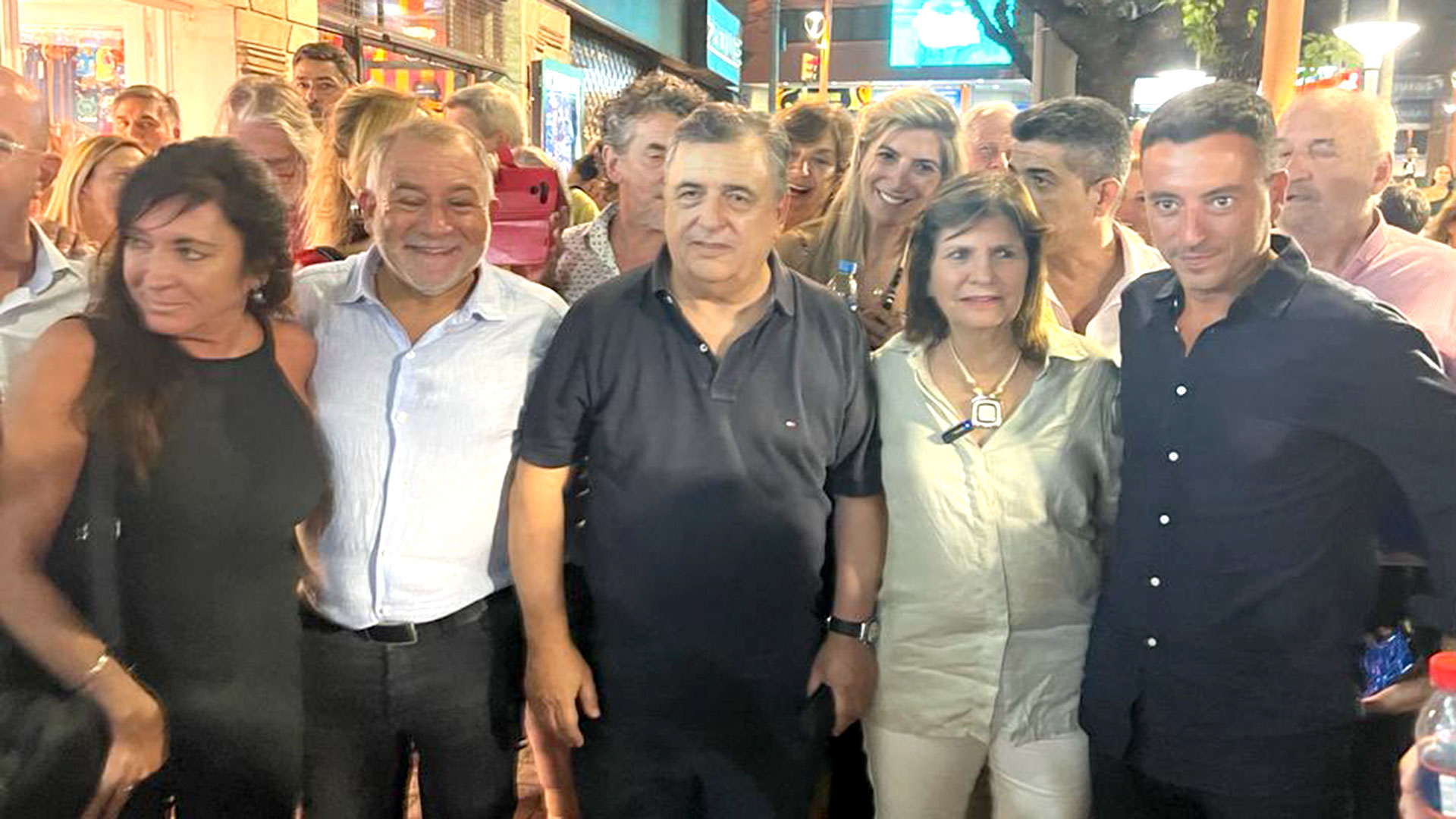La visita de Patricia Bullrich en Córdoba. Se mostró con los dos candidatos a gobernador de Juntos por el Cambio: Luis Juez y Rodrigo de Loredo