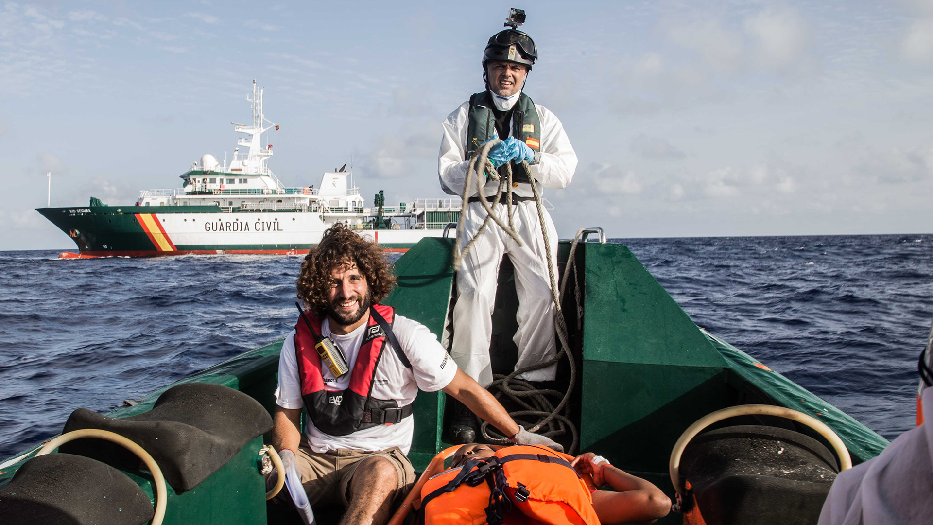 Juan Matías Gil, durante un rescate cerca de las costas de España