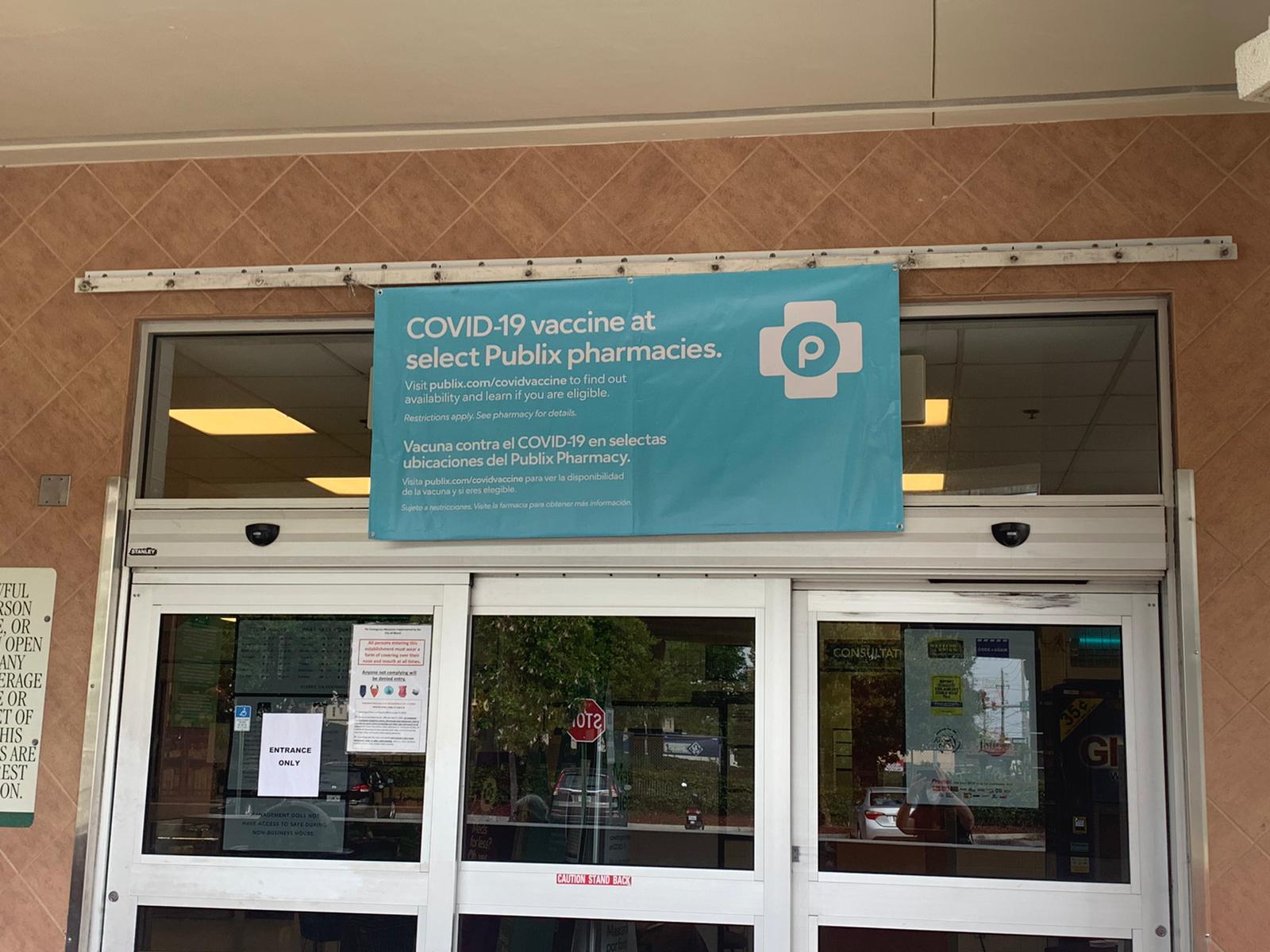 Uno de los supermercados Publix en Miami donde comenzaron a vacunar a mayores de 65 años contra el coronavirus (Soledad Cedro / Infobae)
