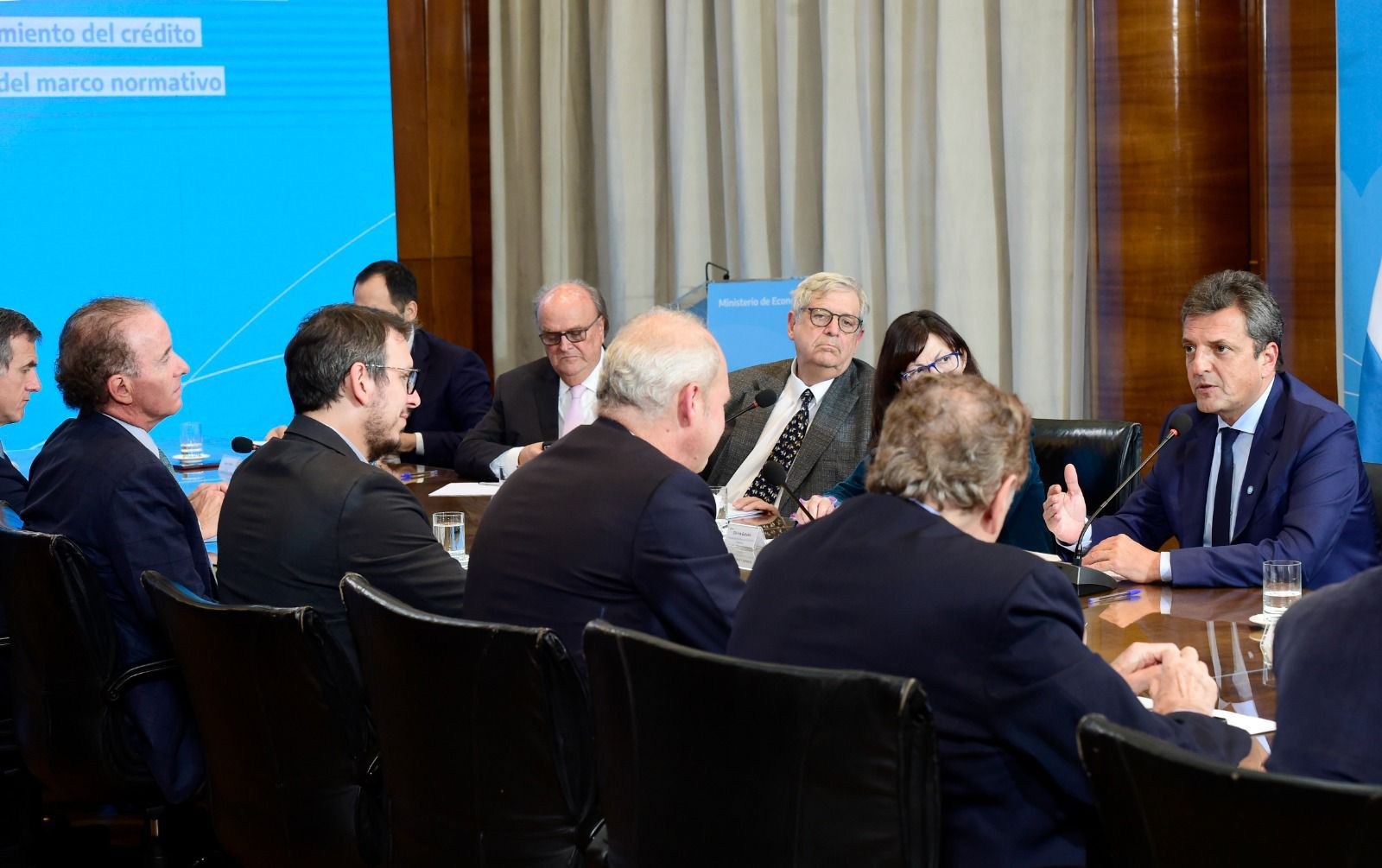 El ministro de Economía, Sergio Massa, reunido con banqueros el lunes 22 de mayo