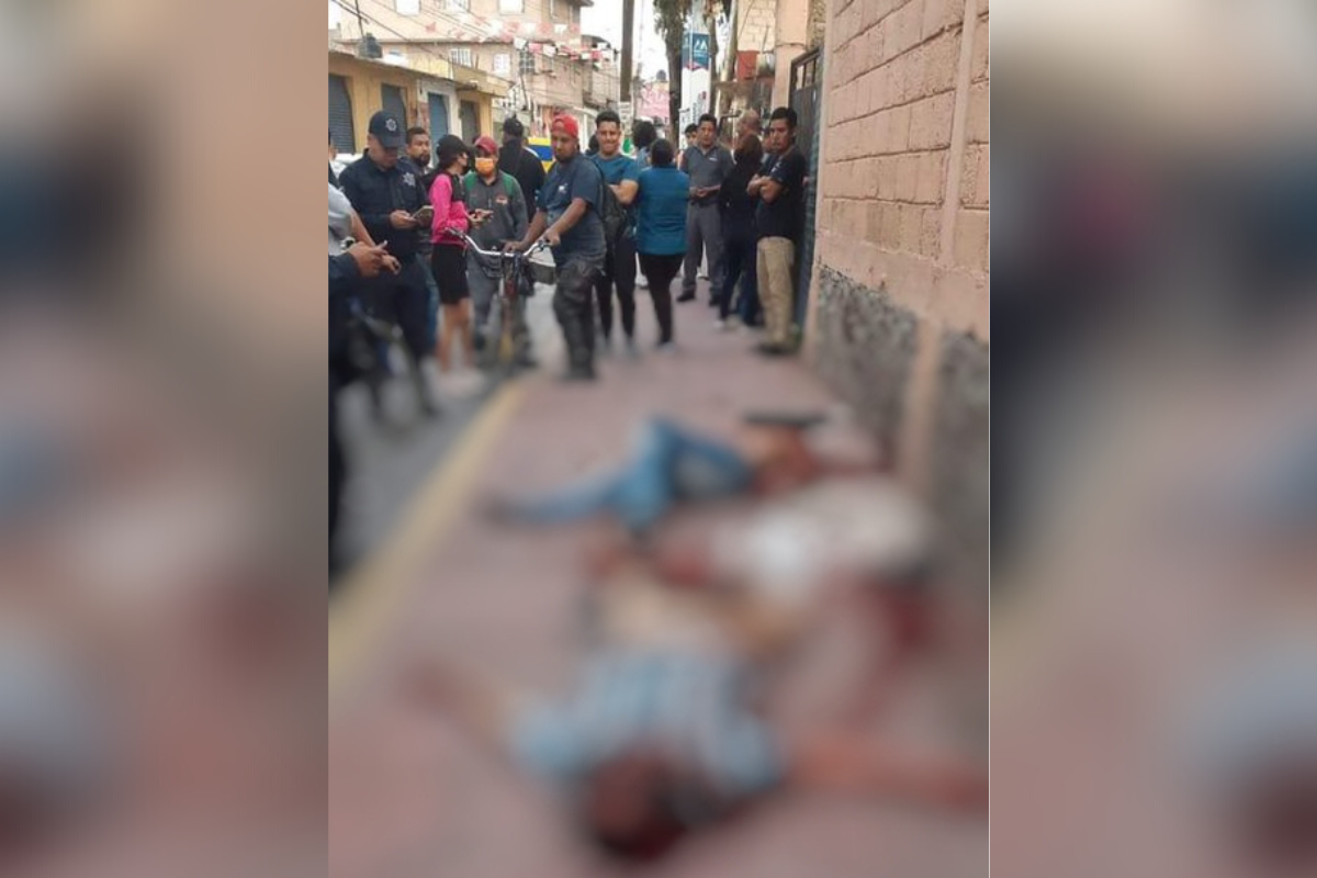 En Ecatepec fue linchado un ladrón que intentó asaltar a los pasajeros de un autobús (Foto: Twitter)