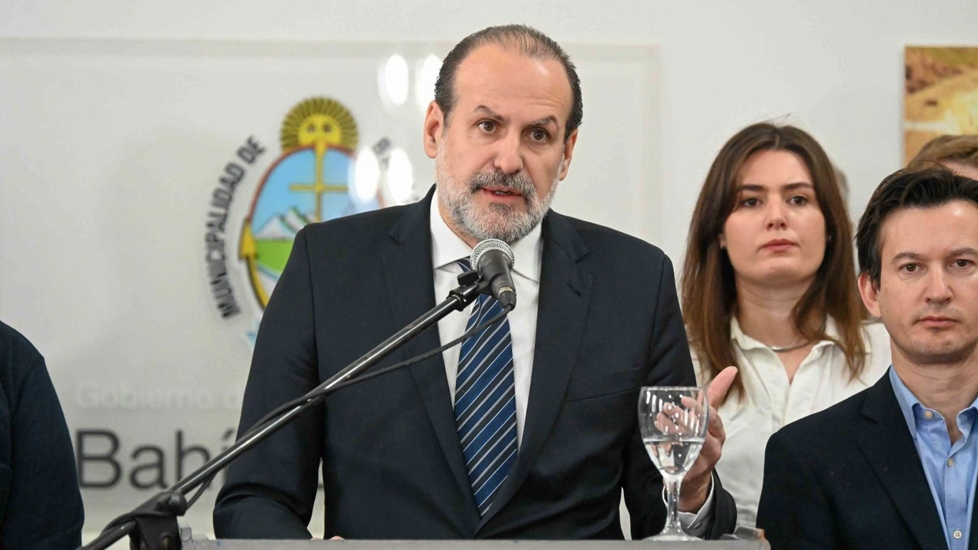 Angelina Jolie visitó de sorpresa la ciudad de Kherson en medio de amenazas de ataques rusos