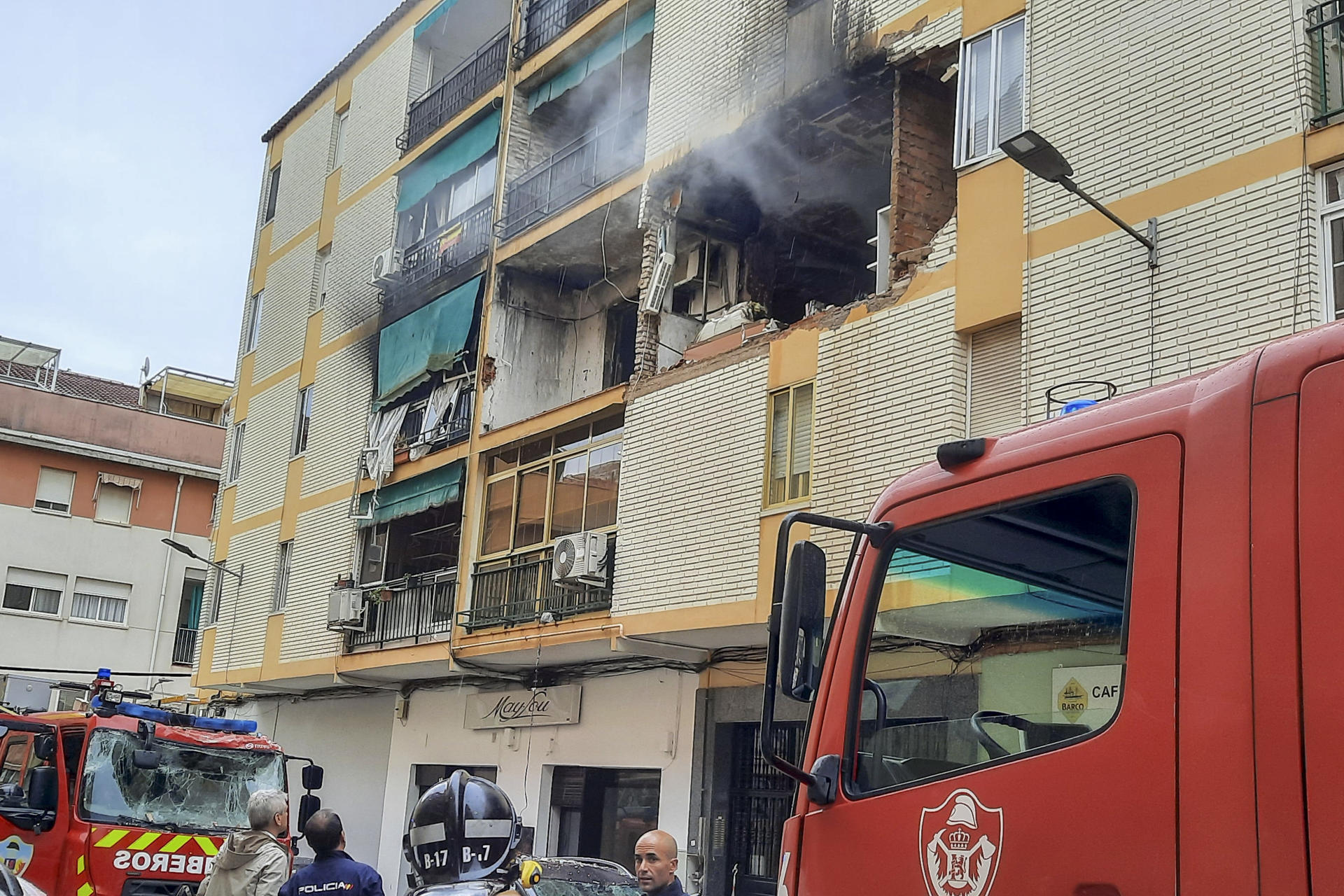 Un muerto y 16 heridos por la explosión de una vivienda en Badajoz a raíz de una fuga de gas