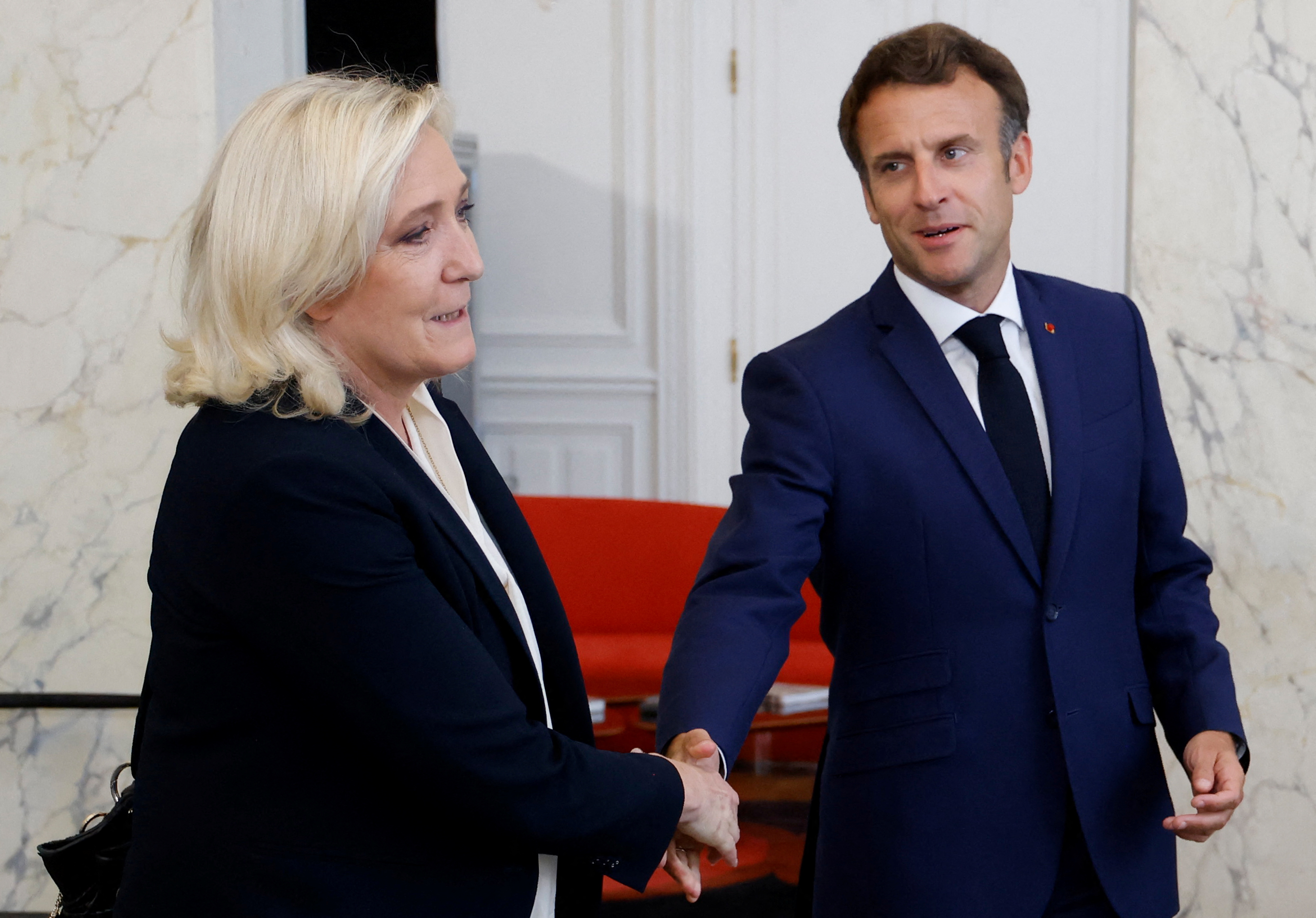 Pese a las primeras resistencias esta semana por parte de la oposición, el presidente afirmó que “Francia sabe hacer compromisos” y agregó que cree en la “buena voluntad” de los diputados electos