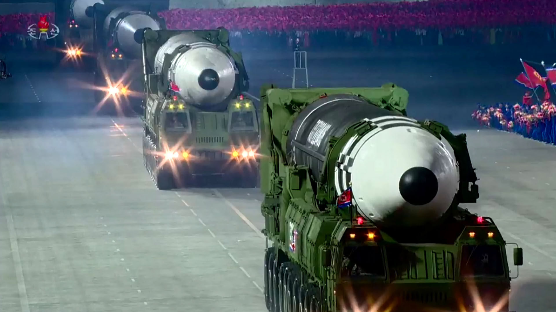 Misiles balísticos intercontinentales en un desfile militar en Pyongyang en octubre de 2020 (KCNA)
