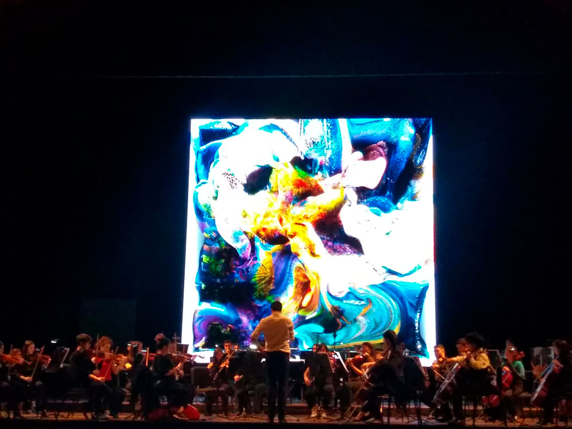 "Machine Hallucinations: coral" de Refik Anadol se presentó en el Teatro Colón como parte de la Semana del Arte (Juan Gabriel Batalla )