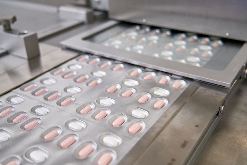 Imagen de archivo. Paxlovid, una pastilla para la enfermedad del coronavirus (COVID-19) de Pfizer, se fabrica en Ascoli, Italia, en esta foto sin fecha obtenida por Reuters. 16 de noviembre de 2021. REUTERS / Pfizer