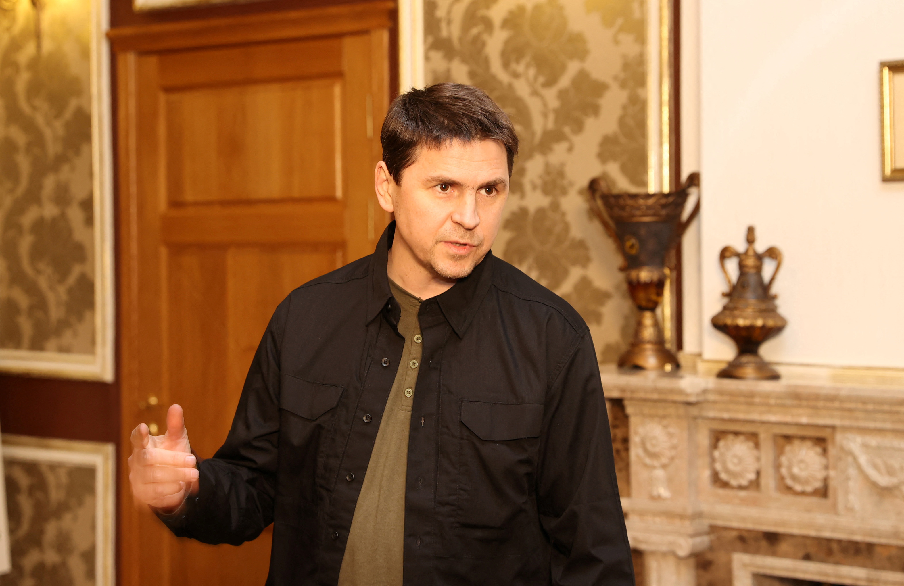 Mijailo Podolyak, jefe negociador ucraniano y asesor presidencial (Sergei Kholodilin/REUTERS)